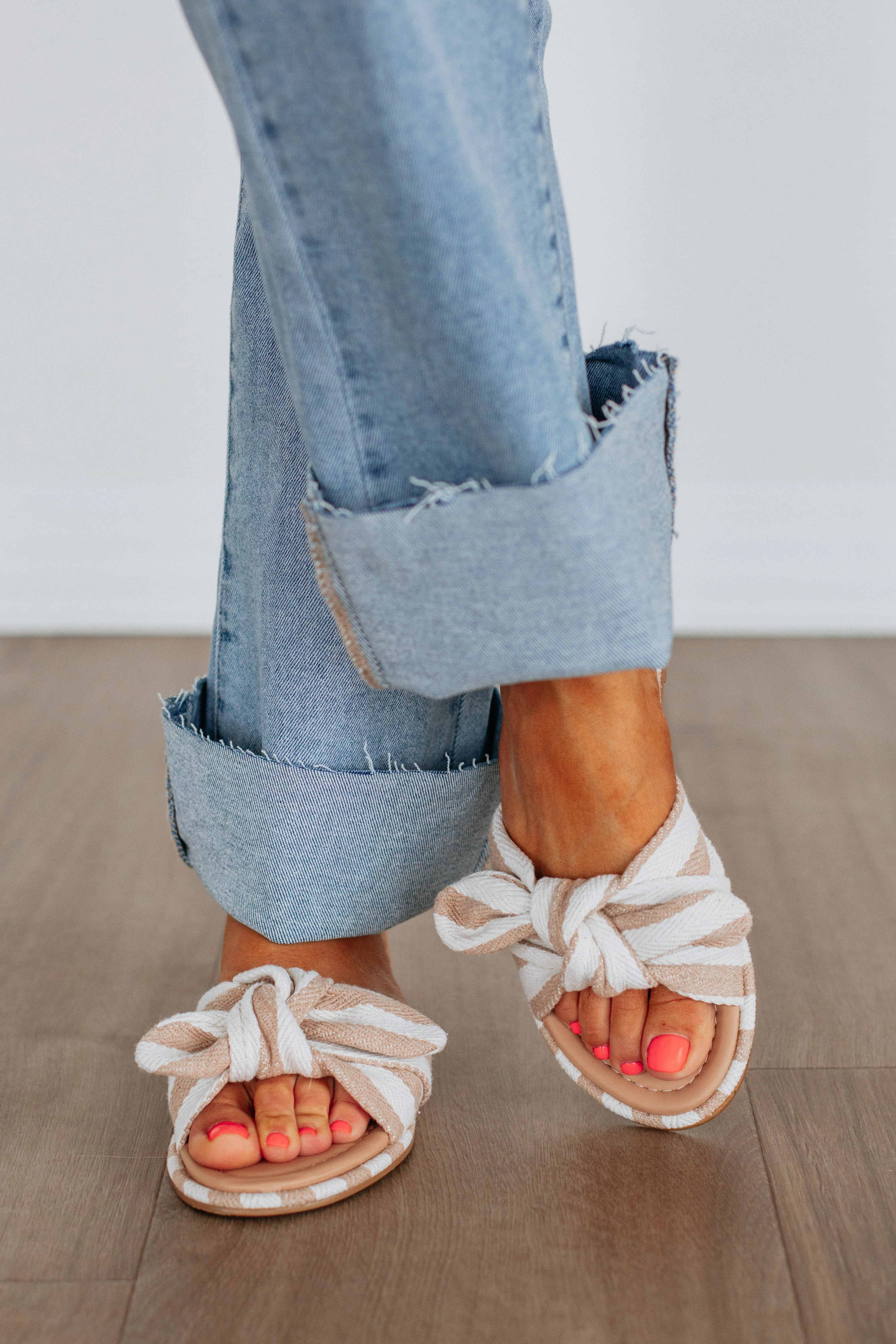 Fashion Glow Stepping Out Sandals