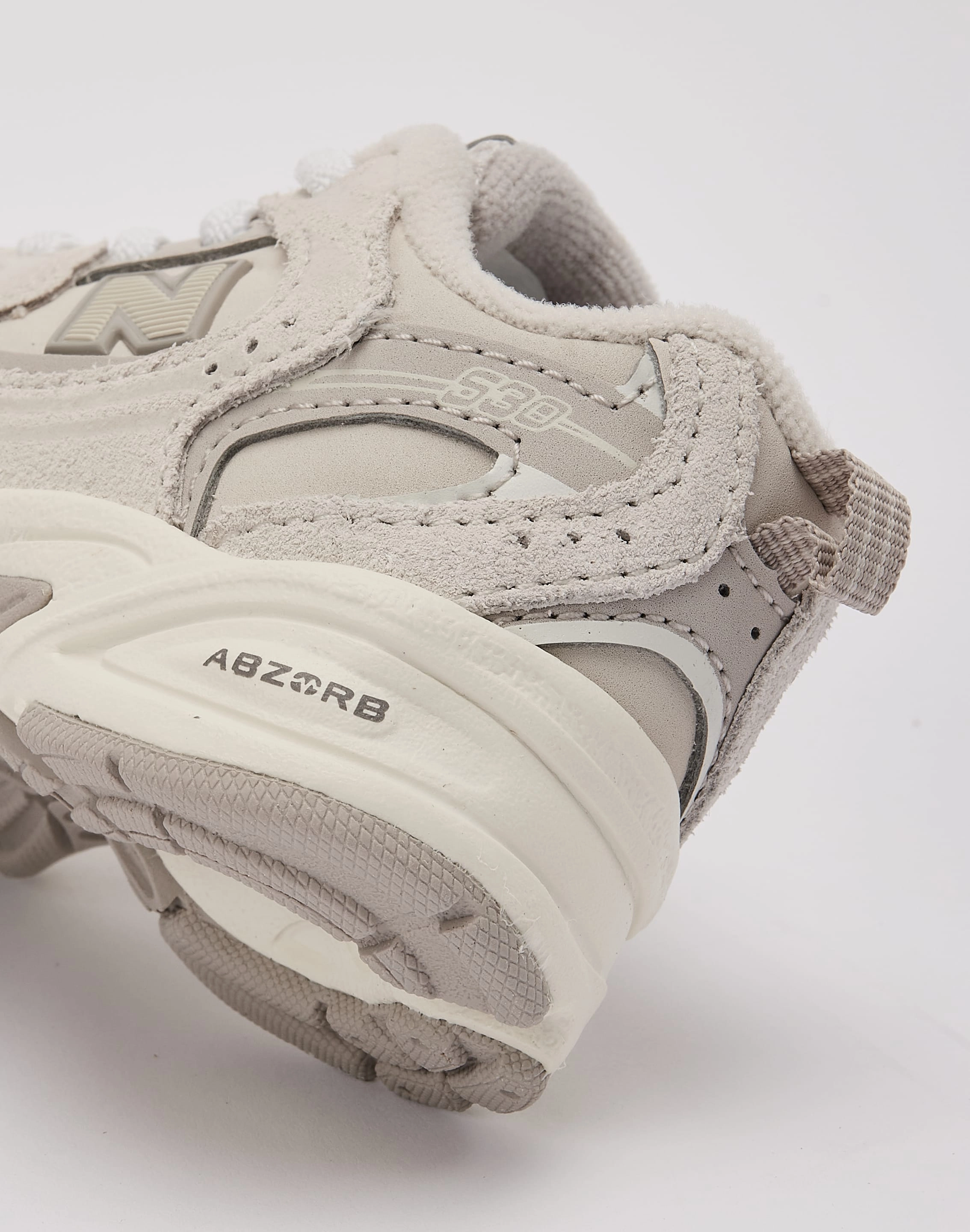 Tire Tread Inspiration Contoured Insole Design New Balance 530 Bungee Toddler