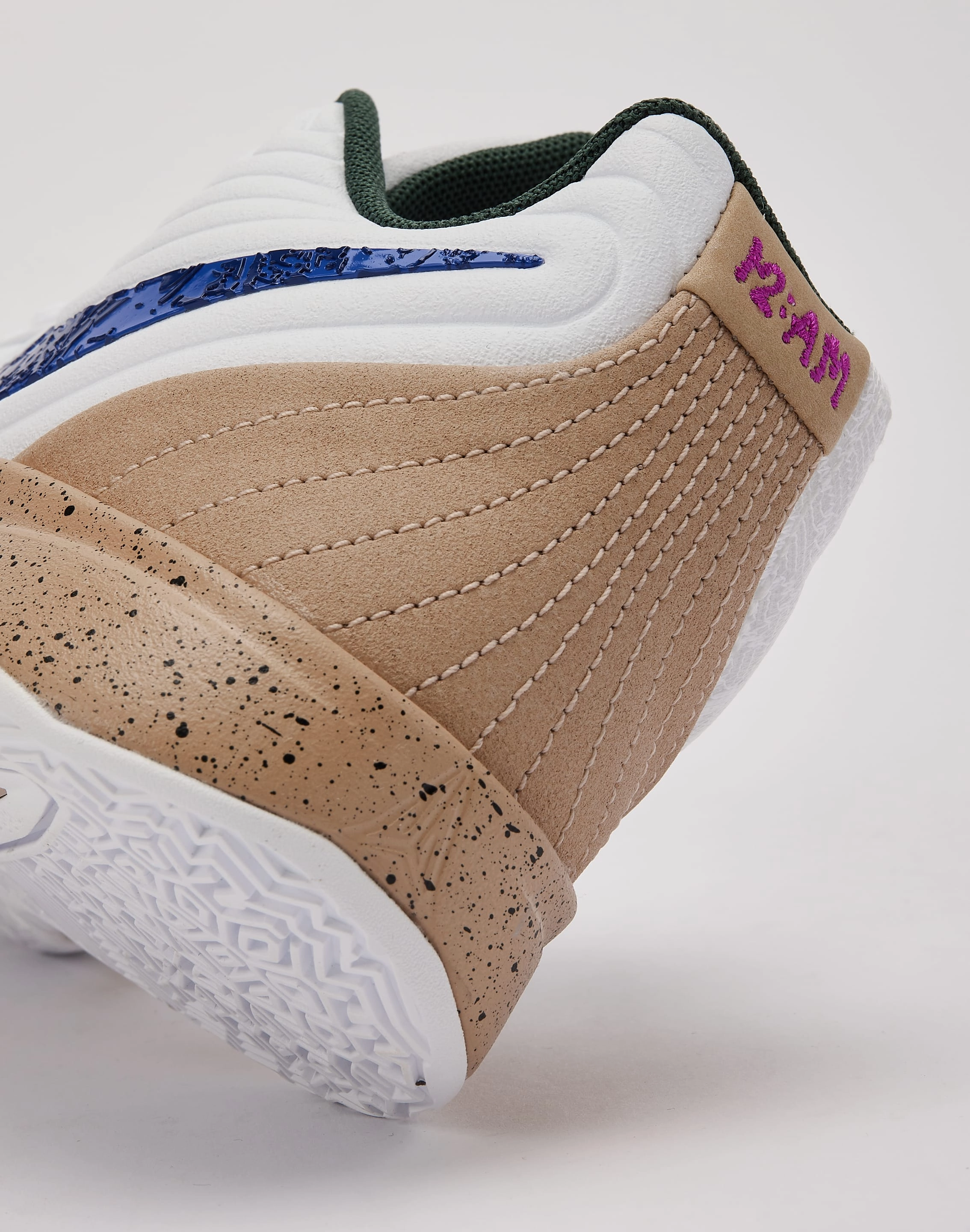 Multidirectional Tread Unisex kids' shoes Nike Ja 2 Grade-School