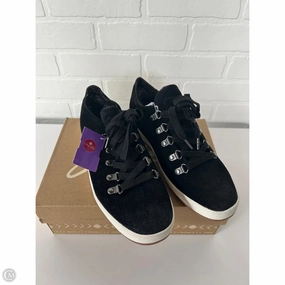 Shoes Sneakers By Clothes Mentor In Black & White, Size: 7.5 Glam silhouette Structured Design