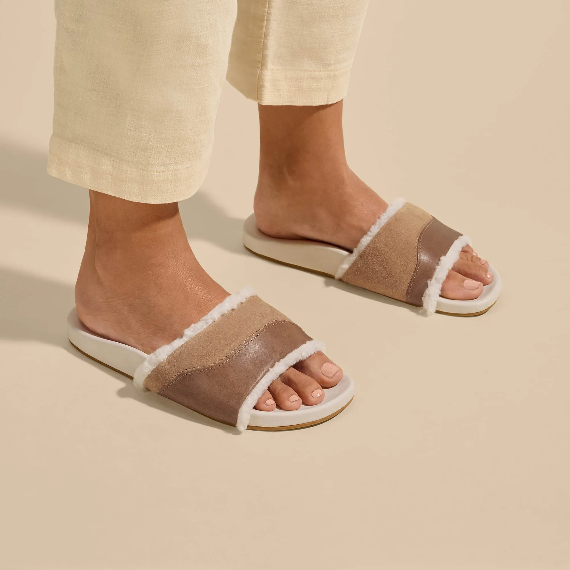 Sustainable materials Hala Slide - Tan / Puka