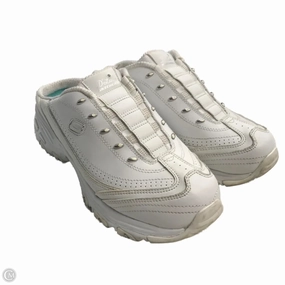 Shoes Sneakers By Skechers In White, Size: 8 Casual Elegance Sneaker Display