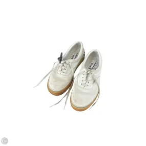 Sporty Style Unidirectional Airflow Vents Shoes Sneakers By Vans In White, Size: 8.5