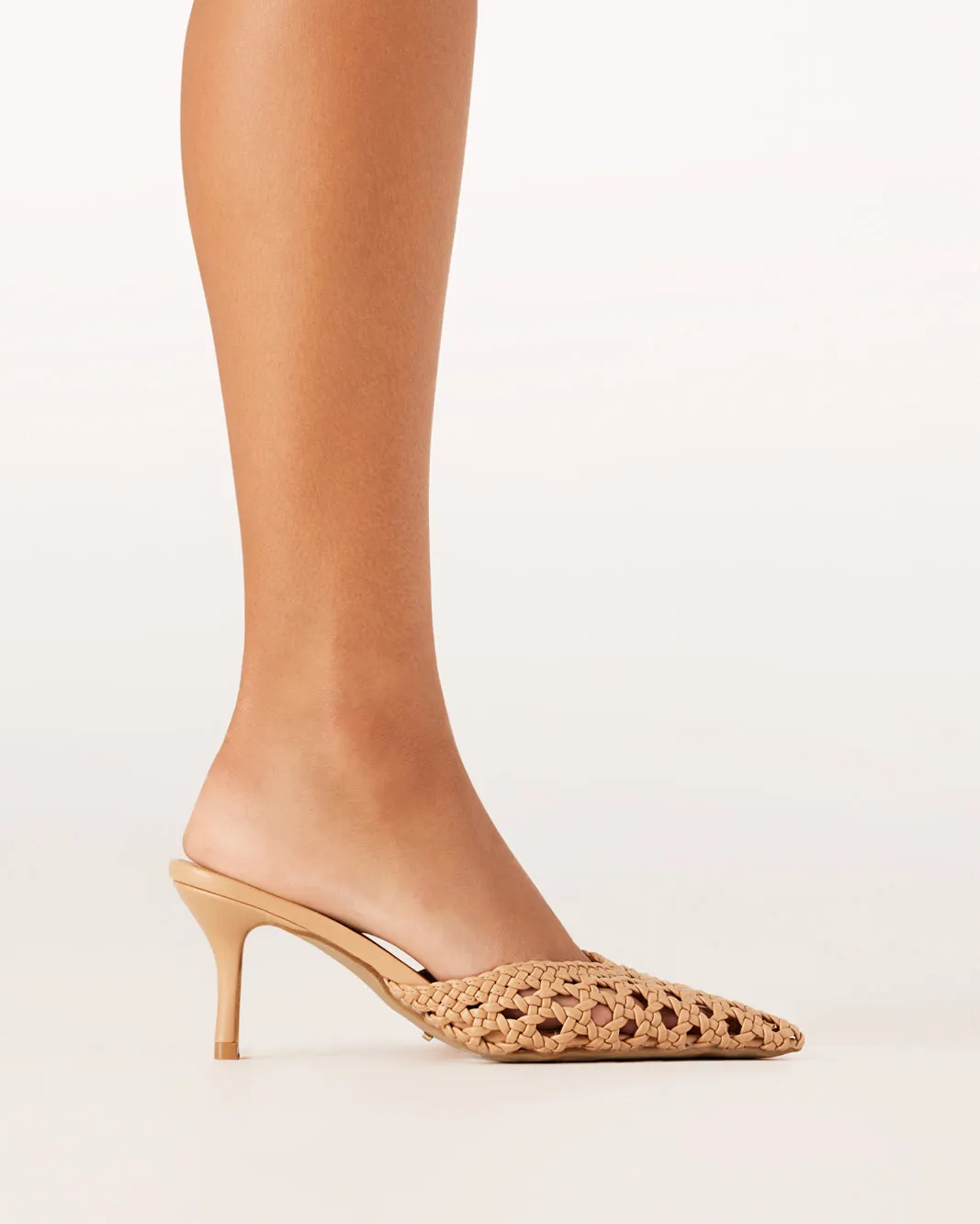 DOTTIE - DESERT Slip Resistant Modern Commuters