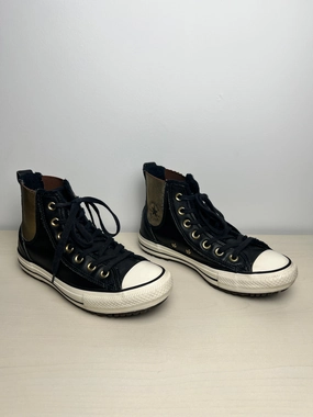 Shoes Sneakers By Converse In Black & Gold, Size: 6 Bold piece