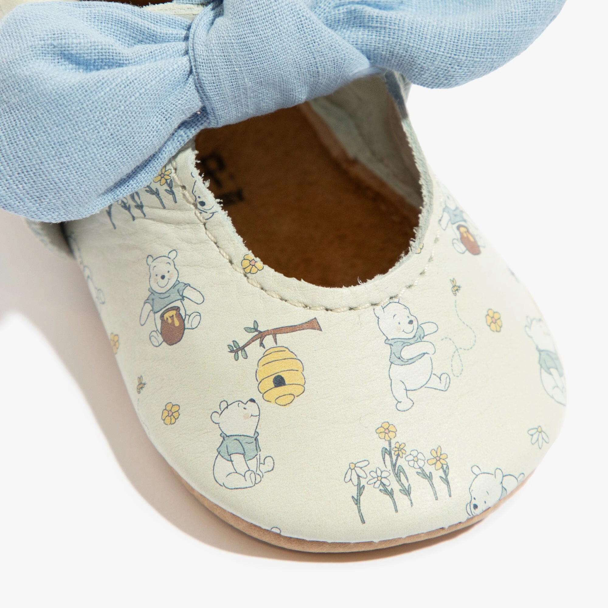 Recycled materials Flexible sole construction Disney Pooh Bear Linen Knotted Bow Baby Shoe
