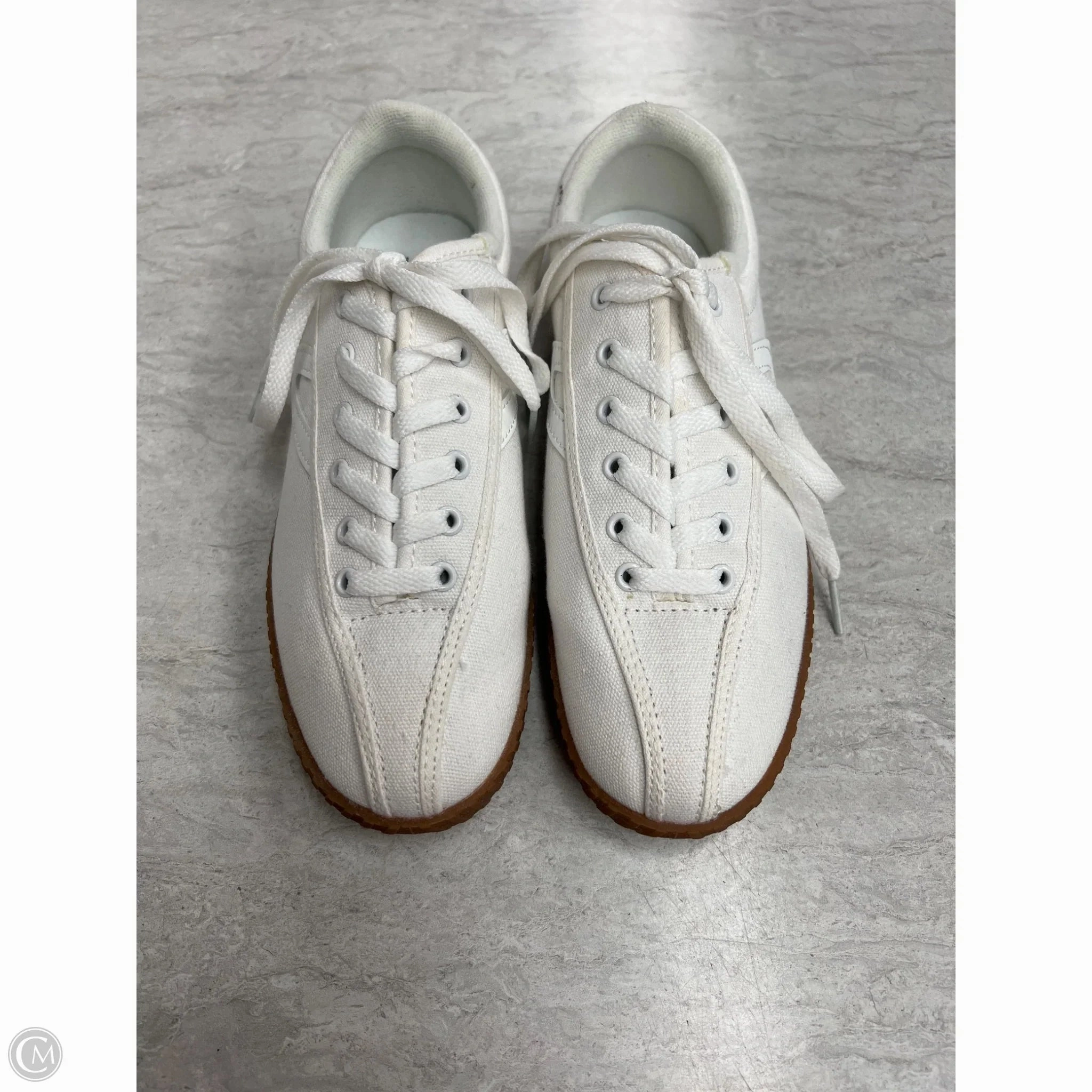 Shoes Sneakers By Clothes Mentor In White, Size: 7 Comfort Line