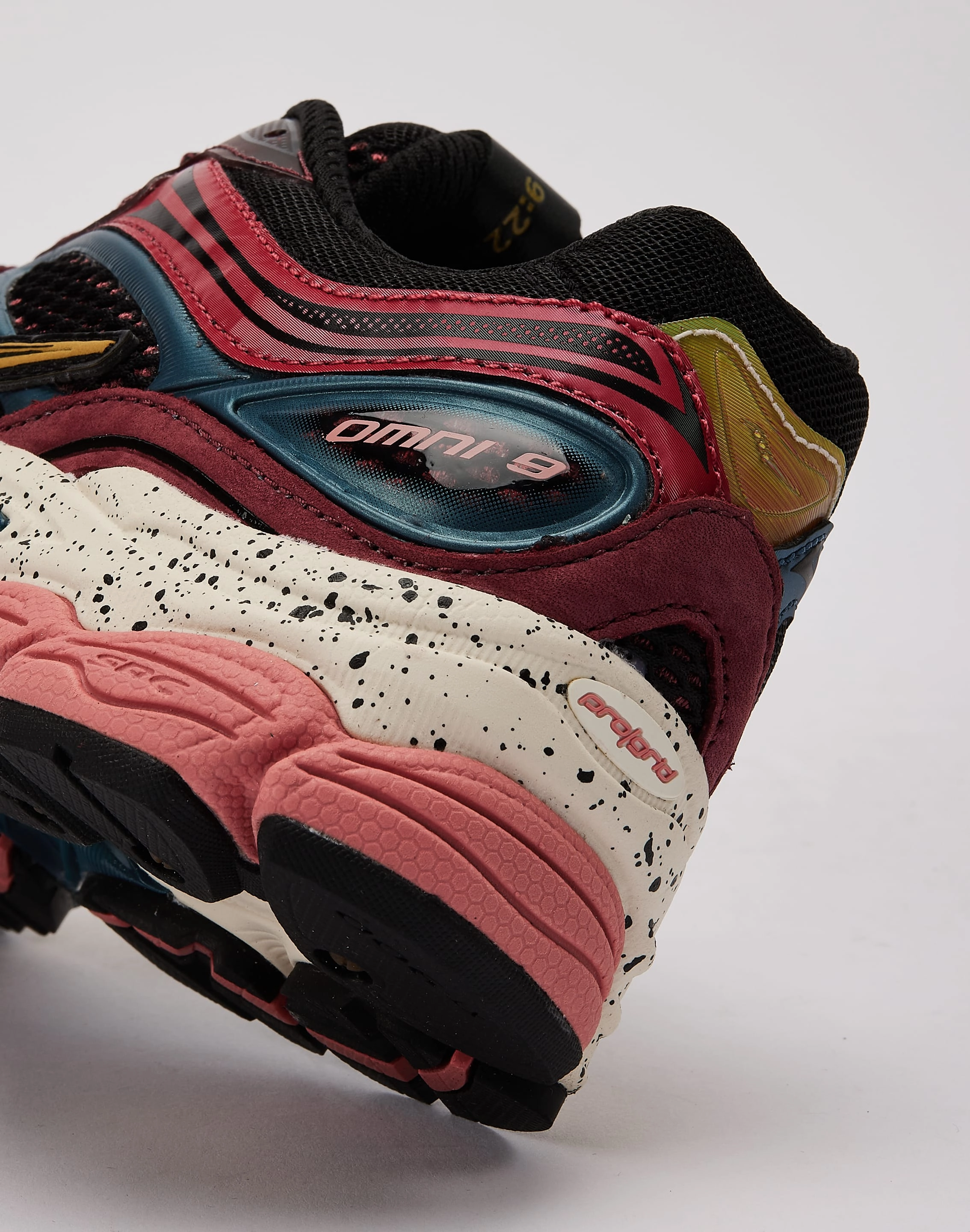 Saucony ProGrid Omni 9 Grade-School half - marathon running shoes Cloud Like Cushioning