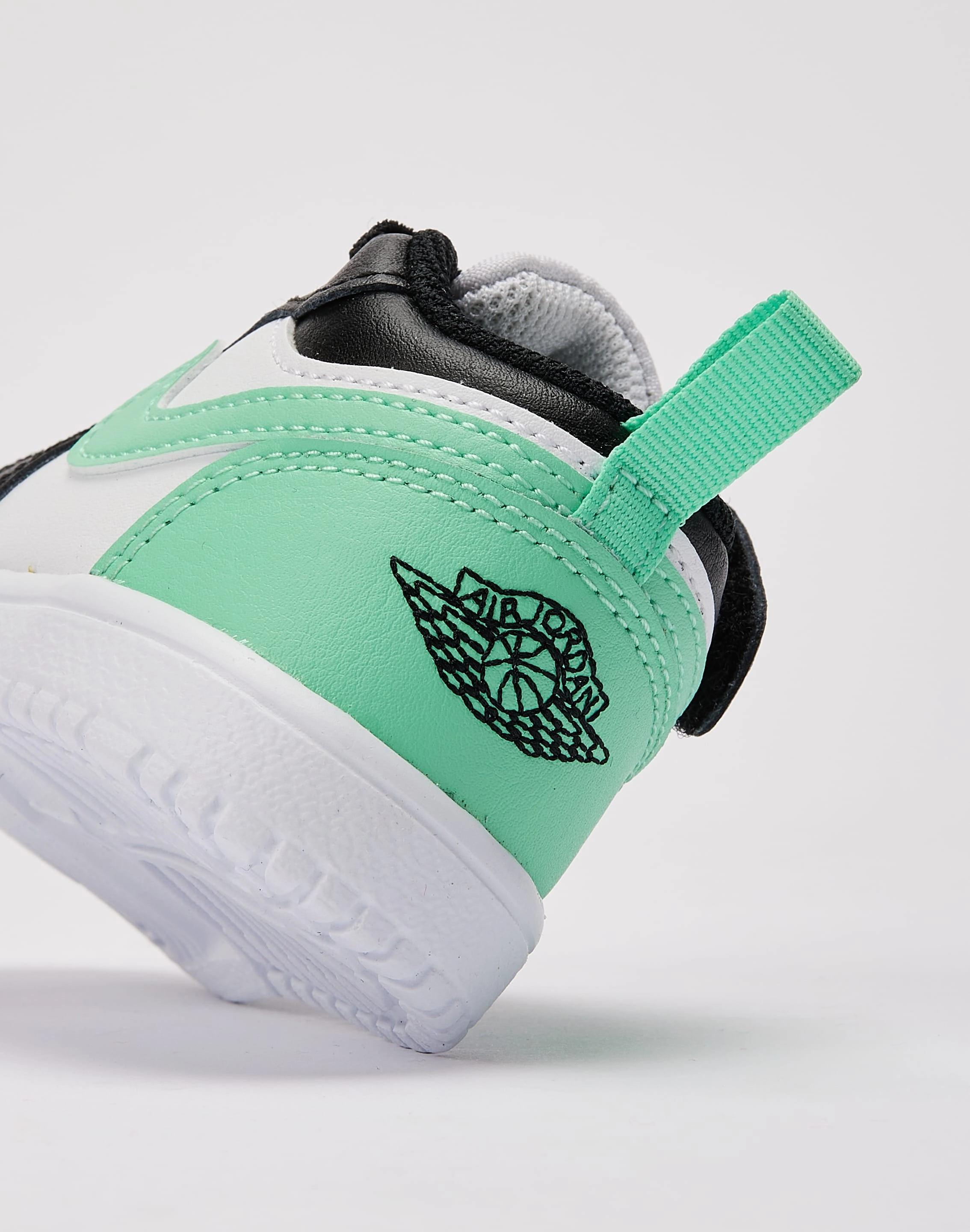 Canvas kids' shoes Breathable mesh upper Jordan Air Jordan 1 Low Alt Toddler