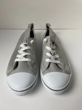 Grey Shoes Sneakers Maurices, Size 11 Flexi Fit