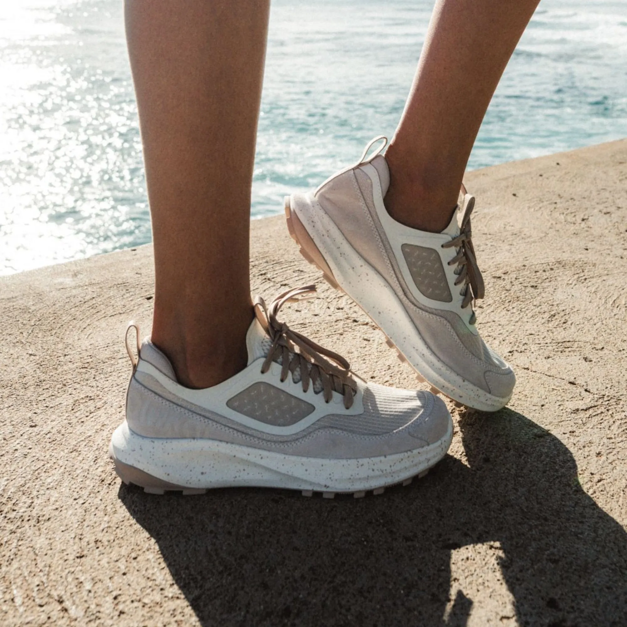 Leather Upper Layered Traction Grid Makiki  -  White Sand / Tapa