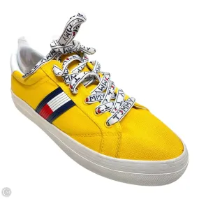 Weather Ready Comfort Cushion Shoes Sneakers By Tommy Hilfiger In White & Yellow, Size: 8.5