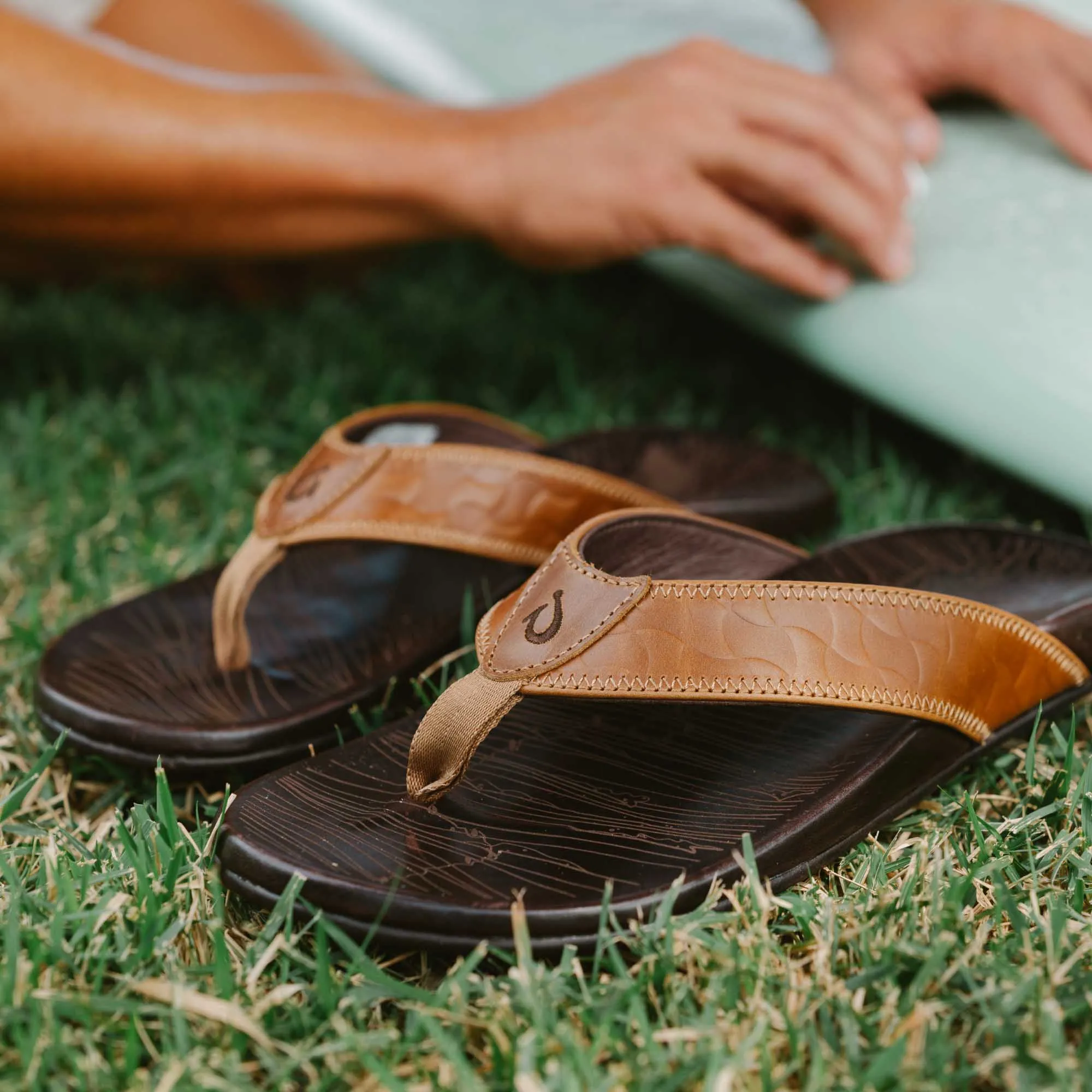 Hikianalia - Tan / Dark Java Stylish casual sandals