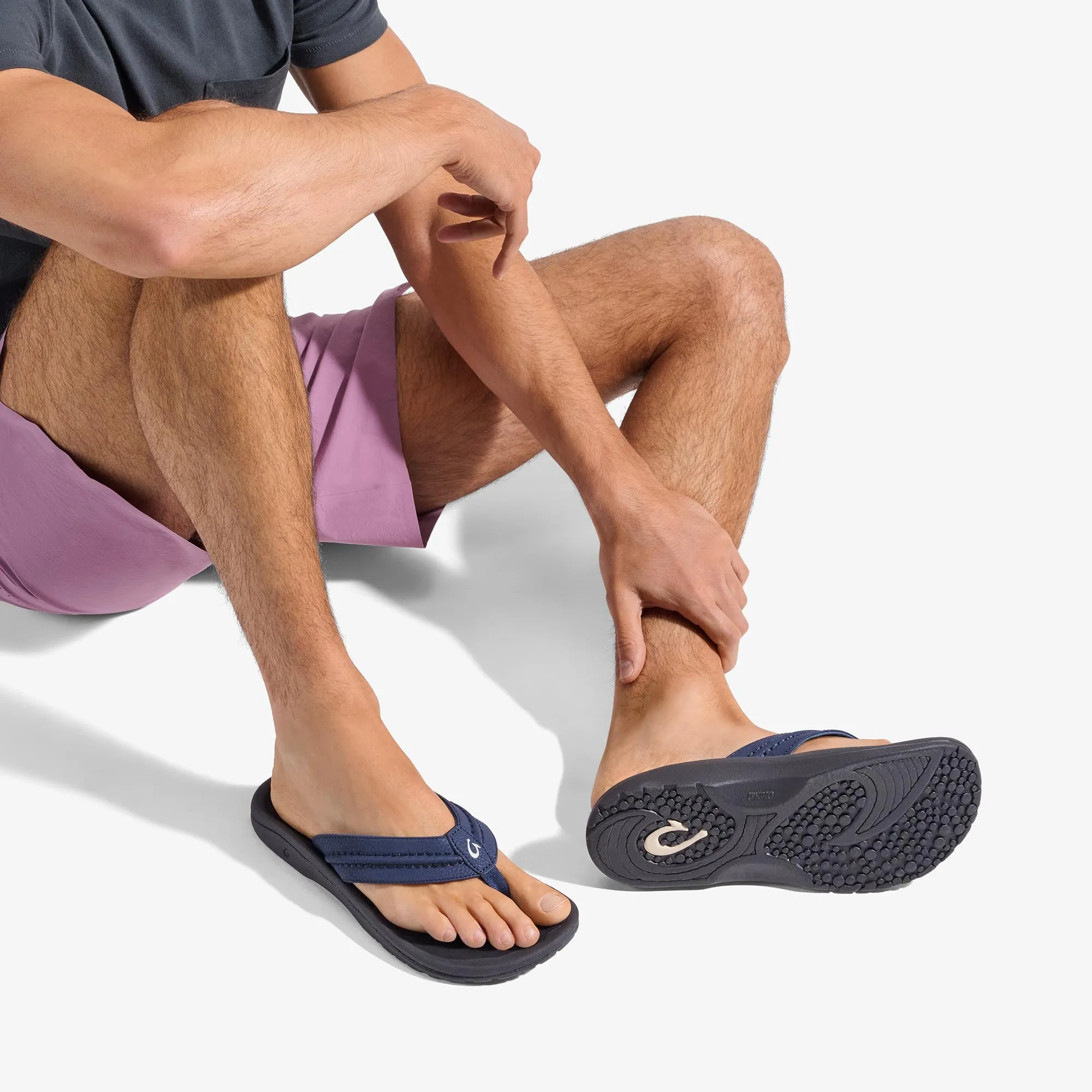 Hokua - Blue Depth / Black Closed Toe Design