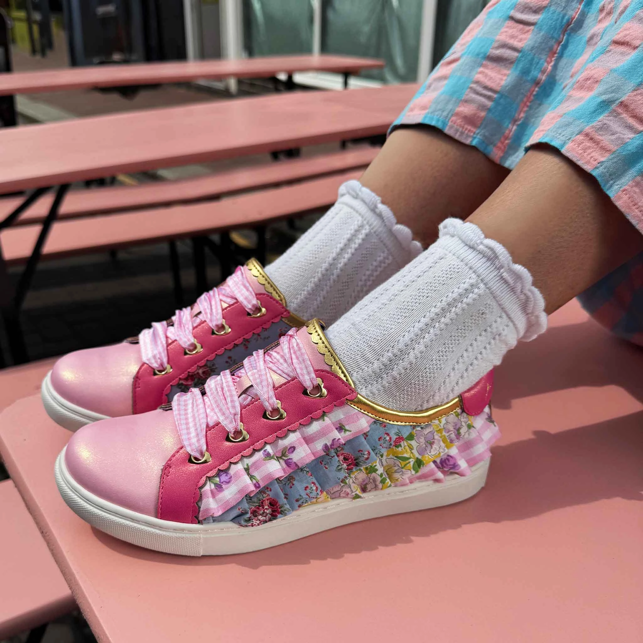 StainResistant Hot Like Honey