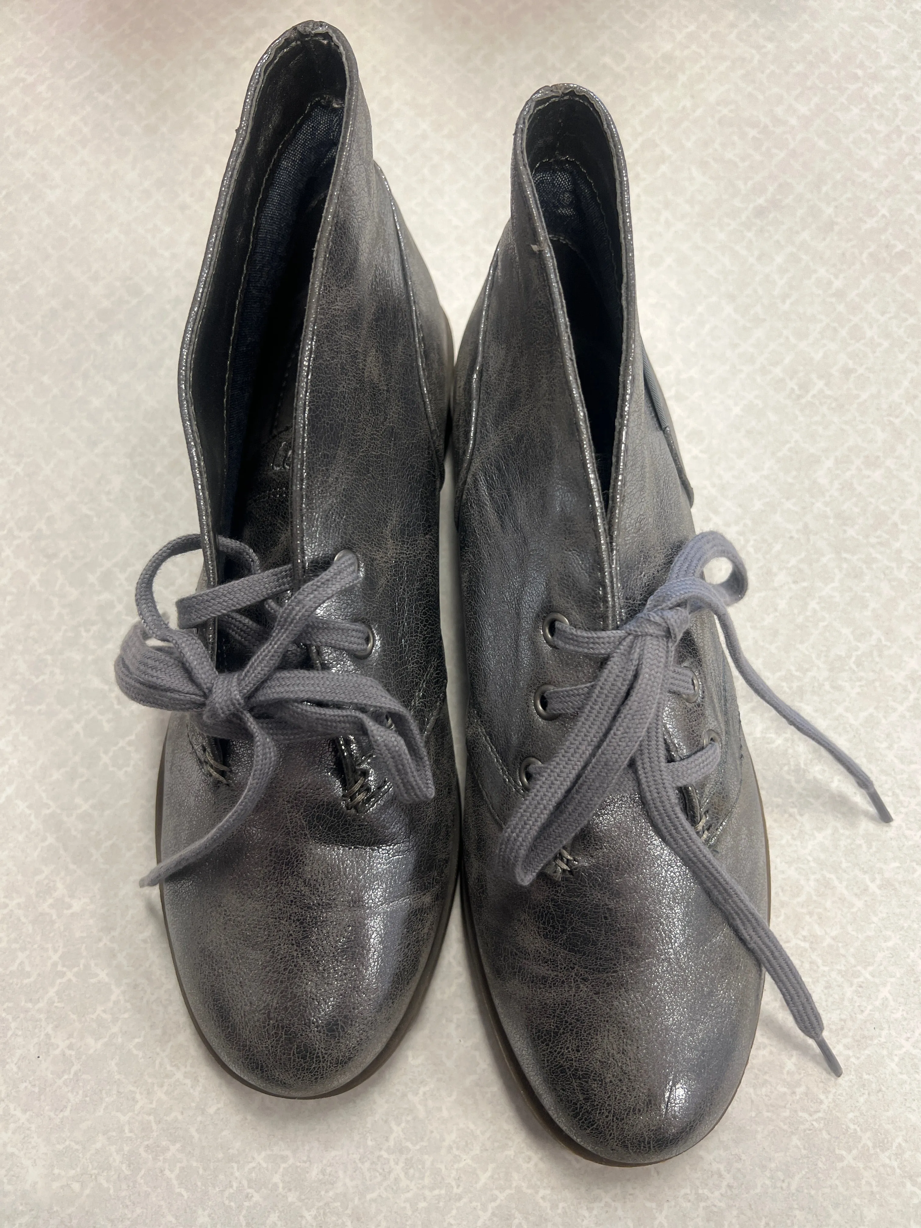 Shoes Sneakers By Calvin Klein  Size: 8.5 Synthetic Leather Panels Adaptive Harness System