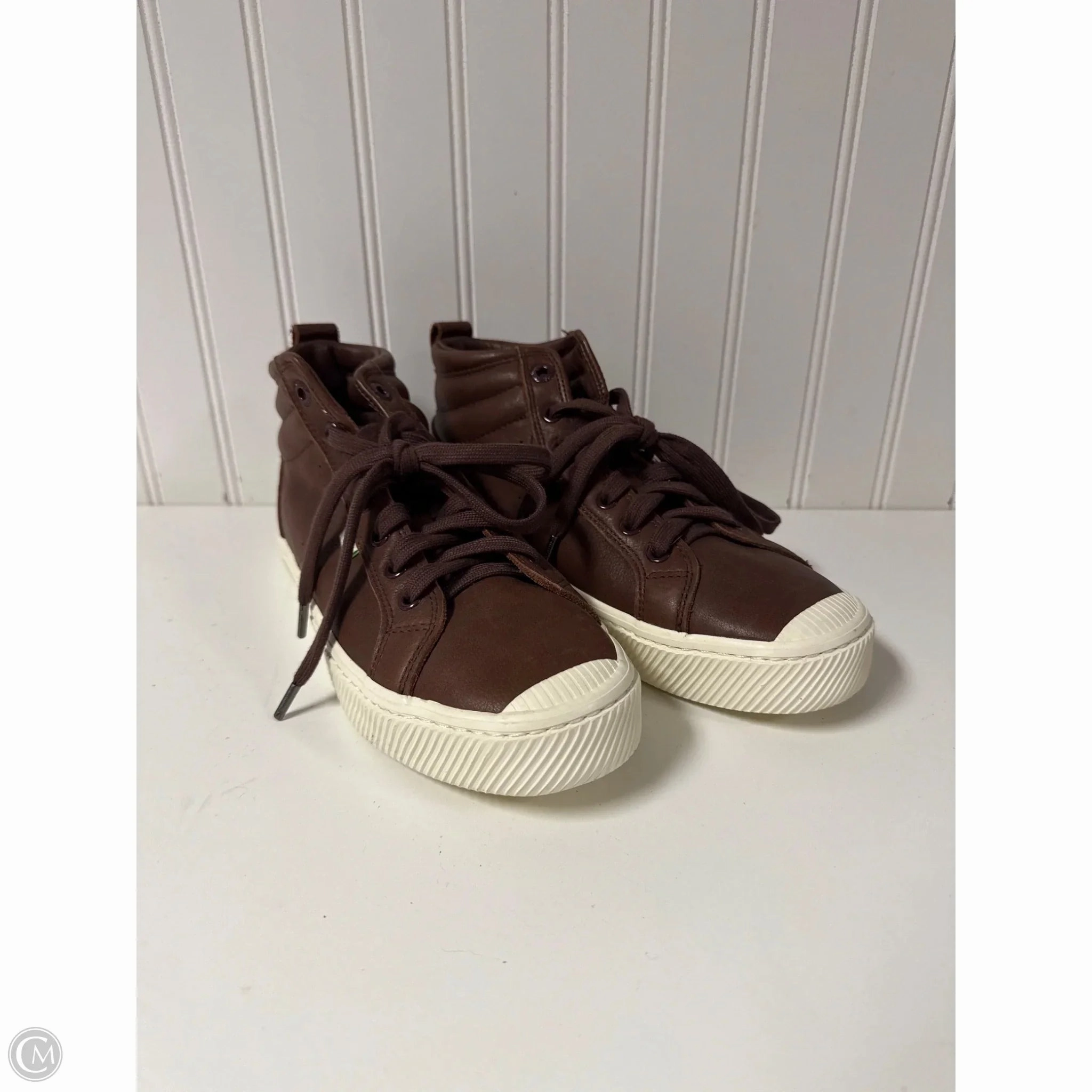 Sneaker Bags Shoes Sneakers By Cariuma In Brown, Size: 8