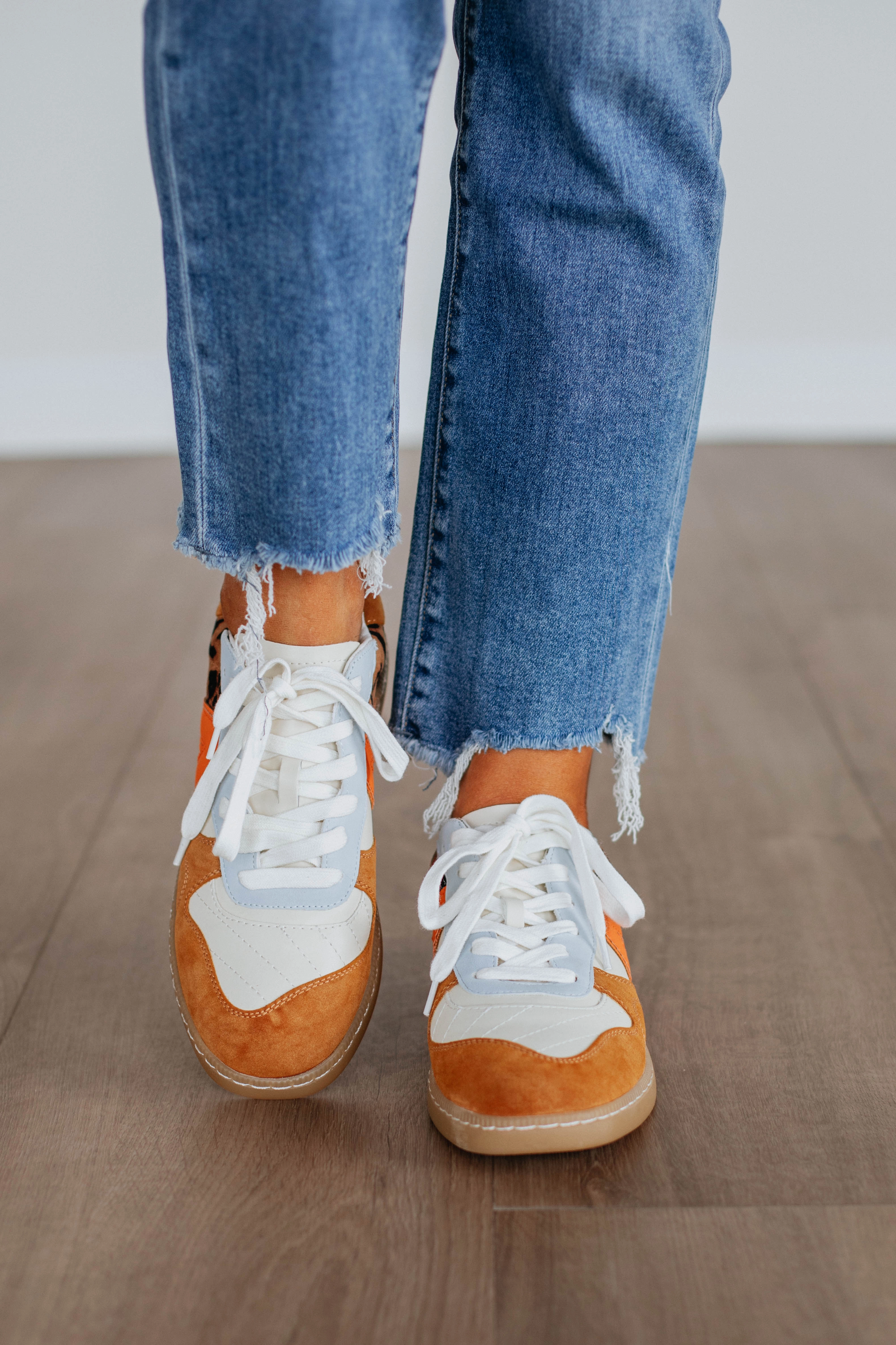 Soft Interior Ergonomic Cold Weather Step Aside Sneakers