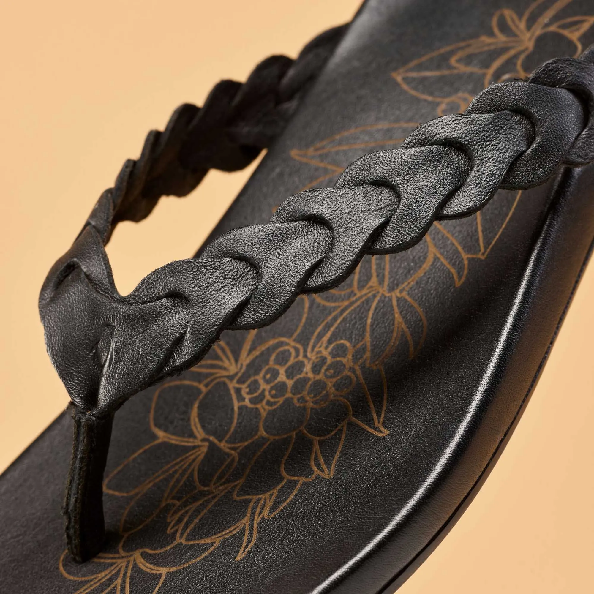 Lei - Lava Rock footbed cushioning Quick Match