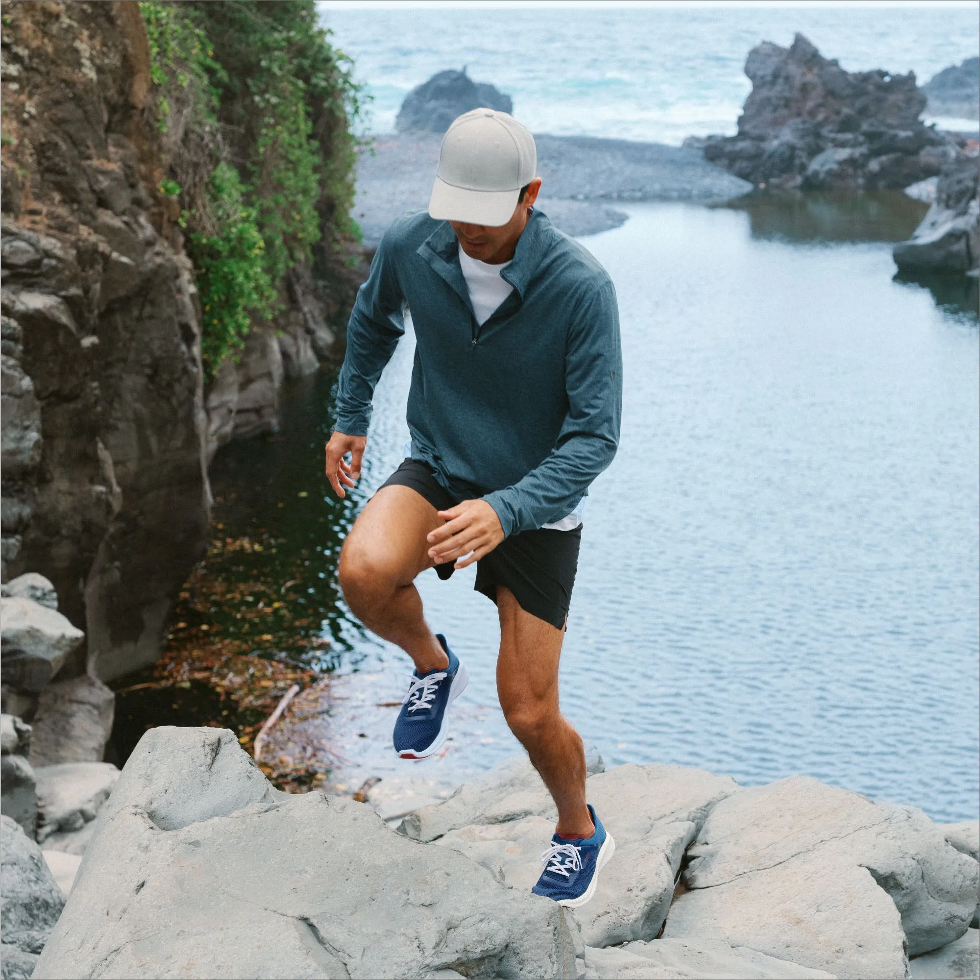 Island Hopper - Deep Blue Sport Life