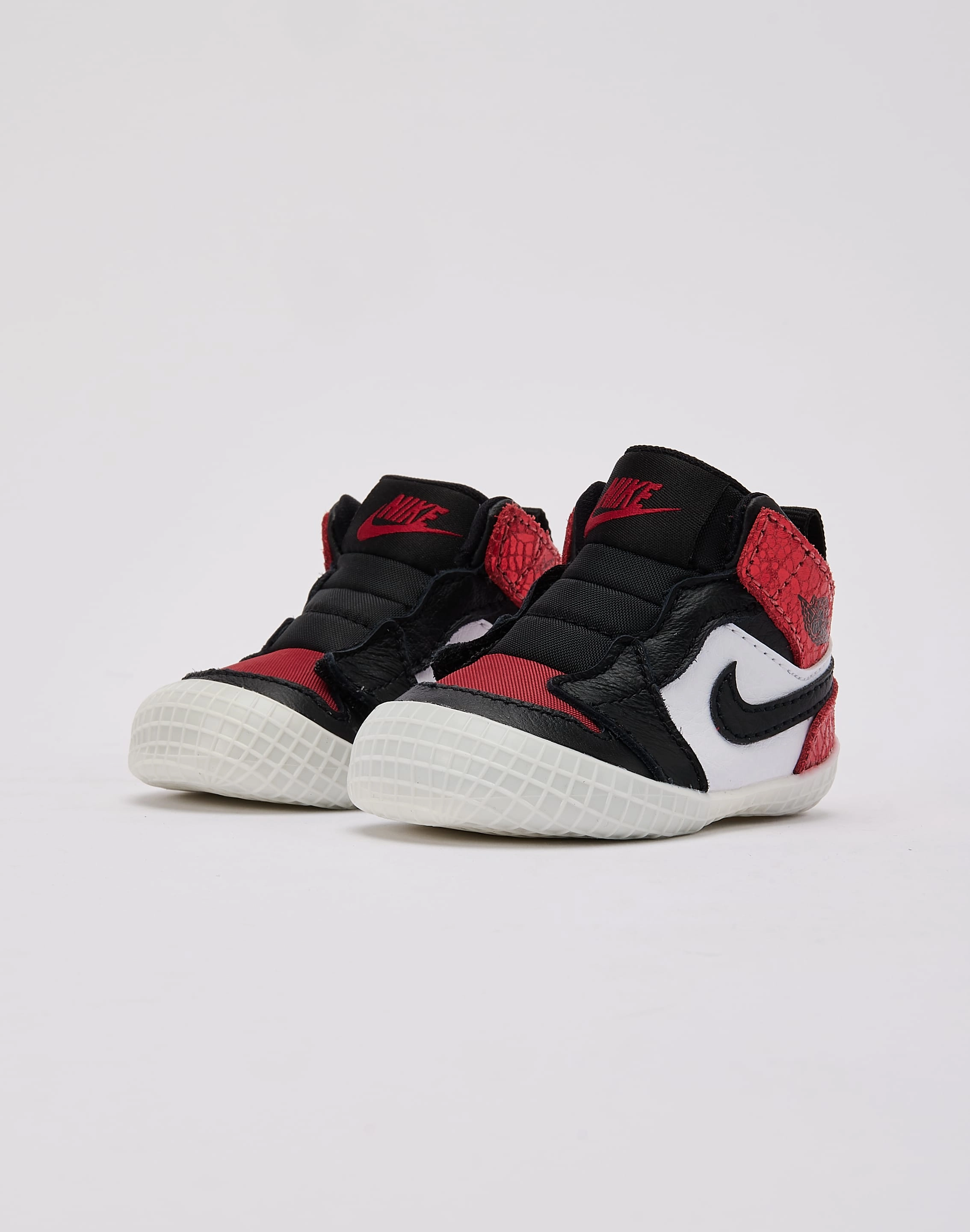 Kids' formal shoes Jordan Air Jordan 1 'Ruby' Crib Bootie Infant