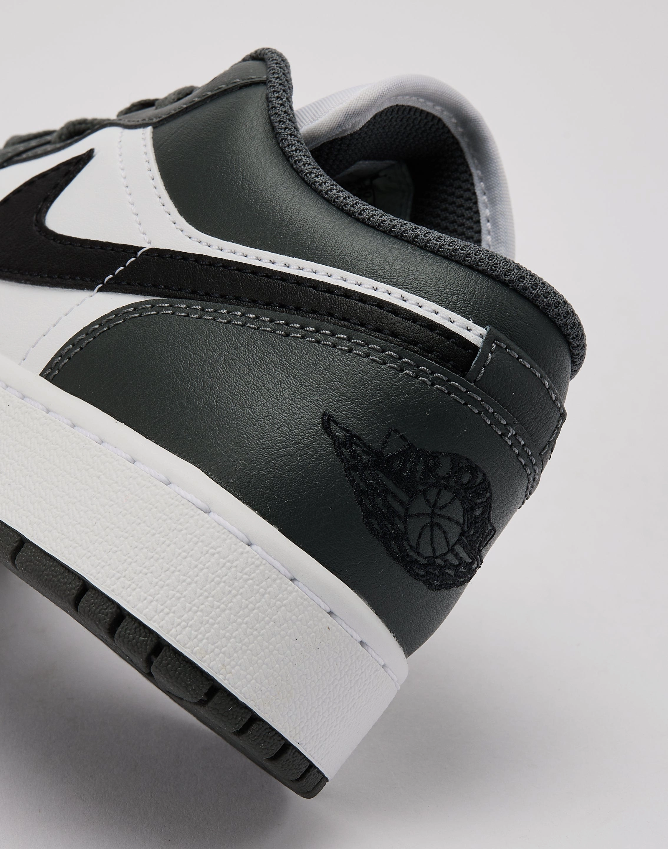 Waterproof kids' shoes Jordan Air Jordan 1 Low Grade-School