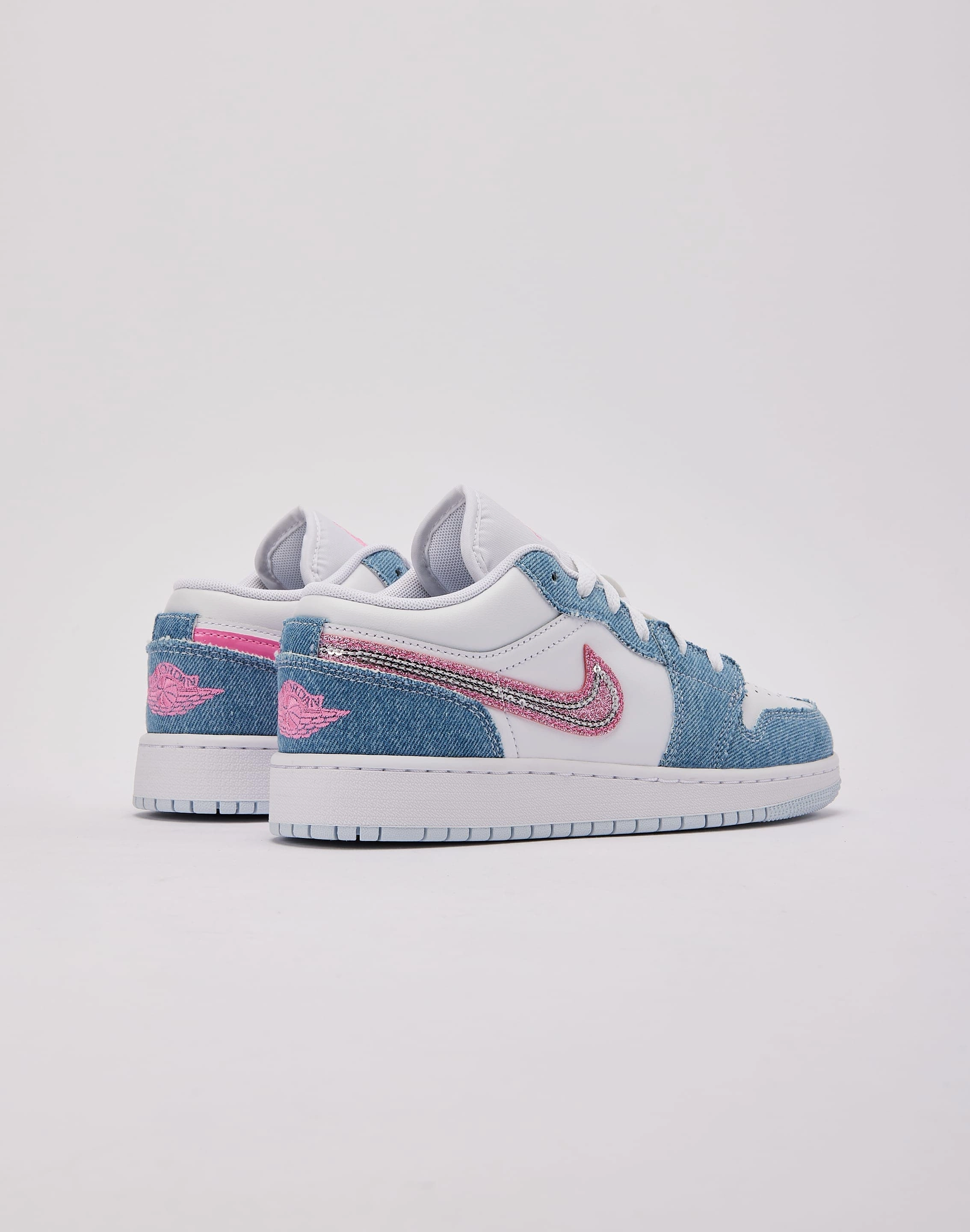 Jordan Air Jordan 1 Low SE Grade-School Eco Friendly Easy Closure Mechanism