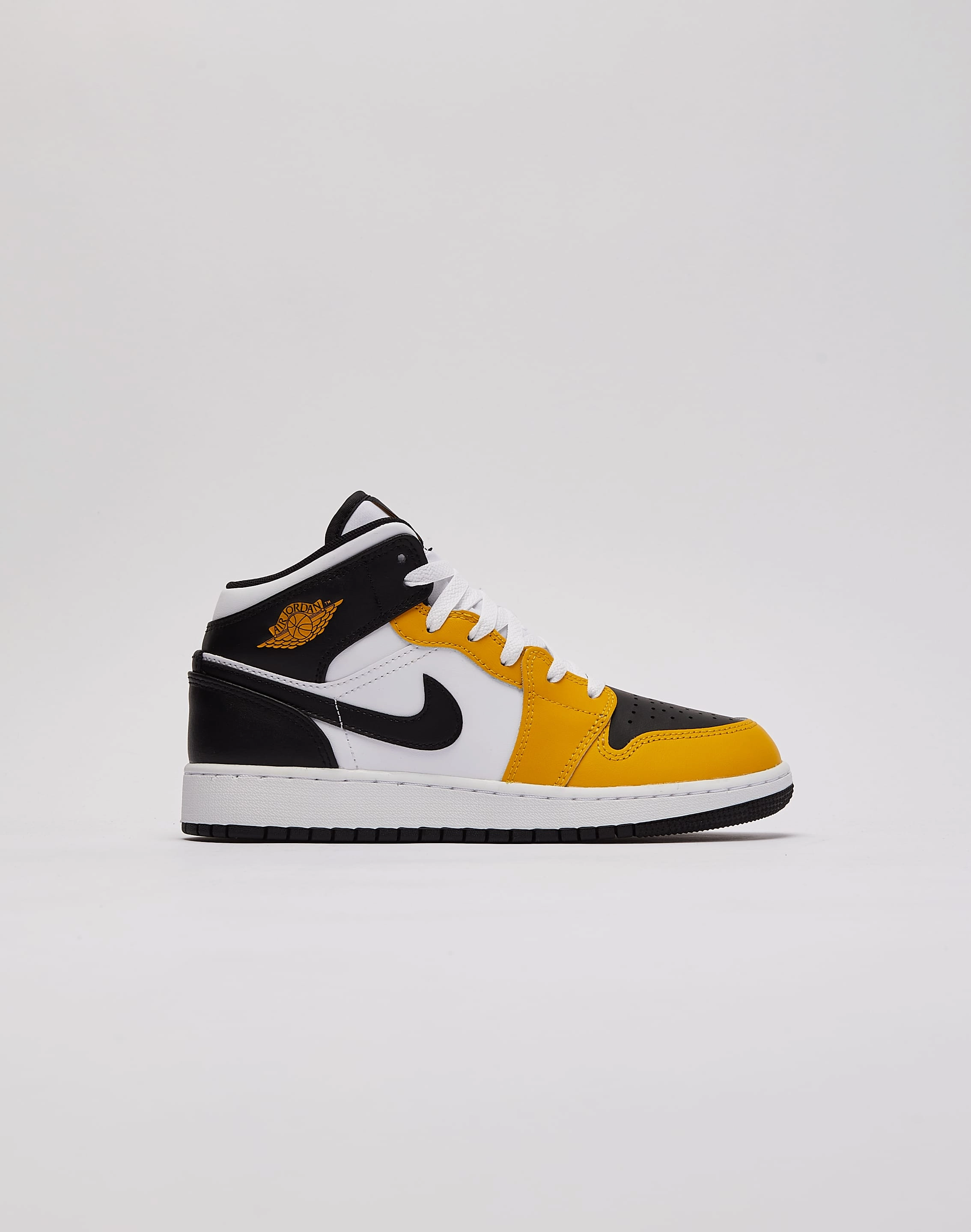 kids' athletic shoes Jordan Air Jordan 1 Mid Grade-School