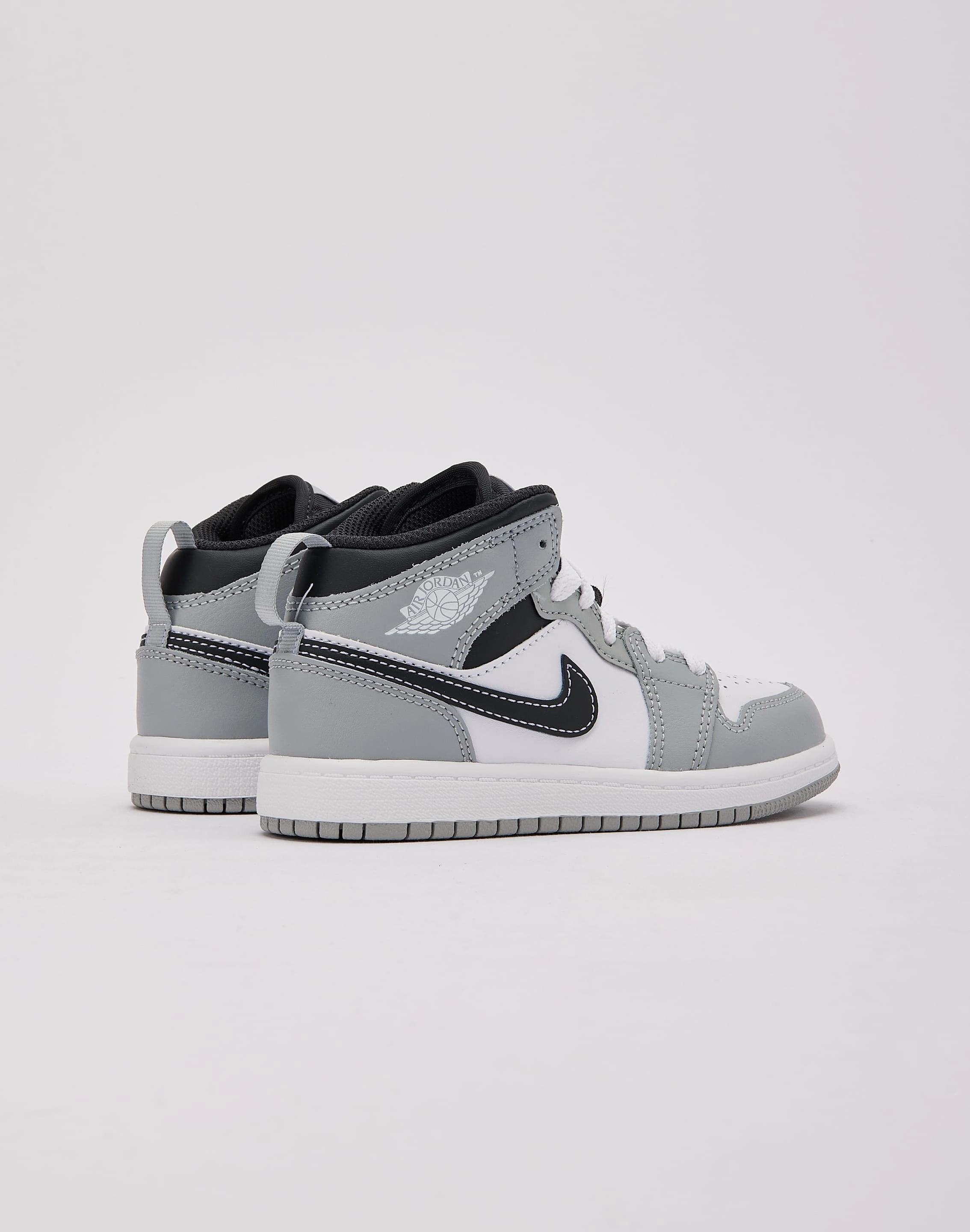 Anti Bacterial Low - heeled kids' shoes Jordan Air Jordan 1 Mid Pre-School