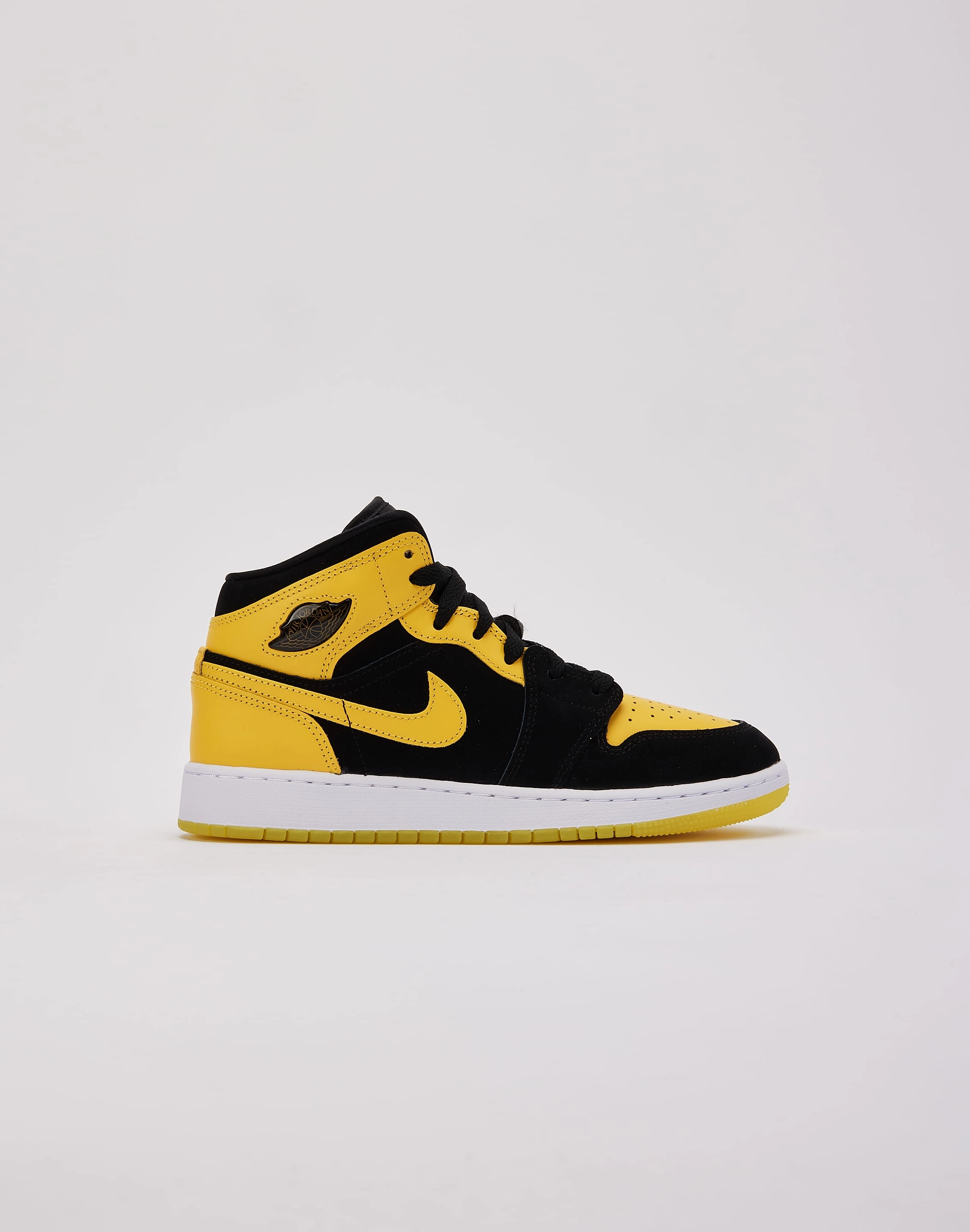 Jordan Air Jordan 1 Mid SE 'New Love' Grade-School SustainableMaterial Soft midsole
