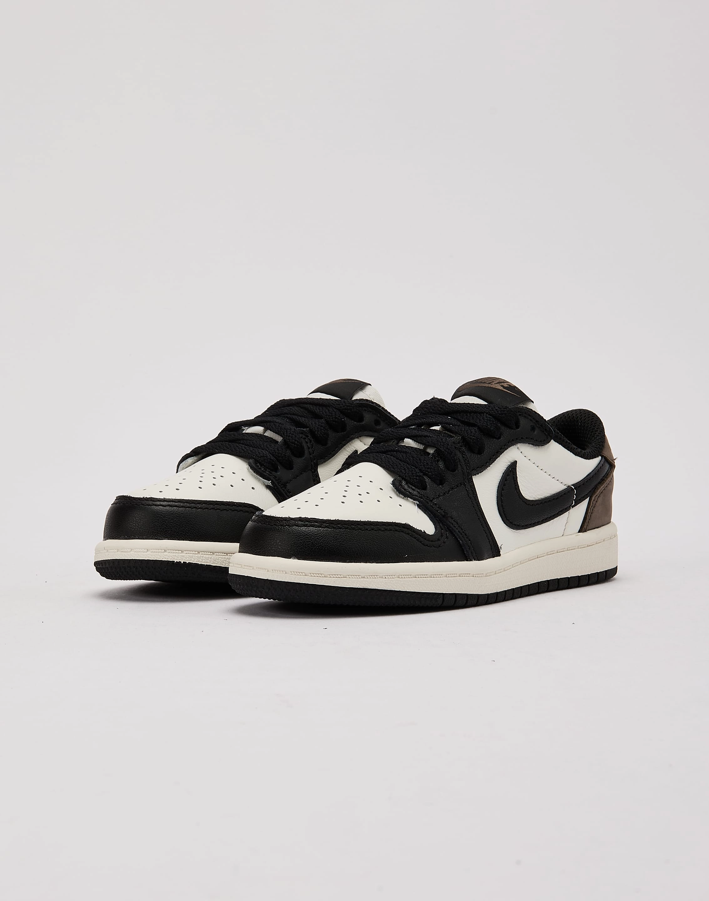 Slip On Design Stretchable Upper Jordan Air Jordan 1 Retro Low OG 'Mocha' Pre-School