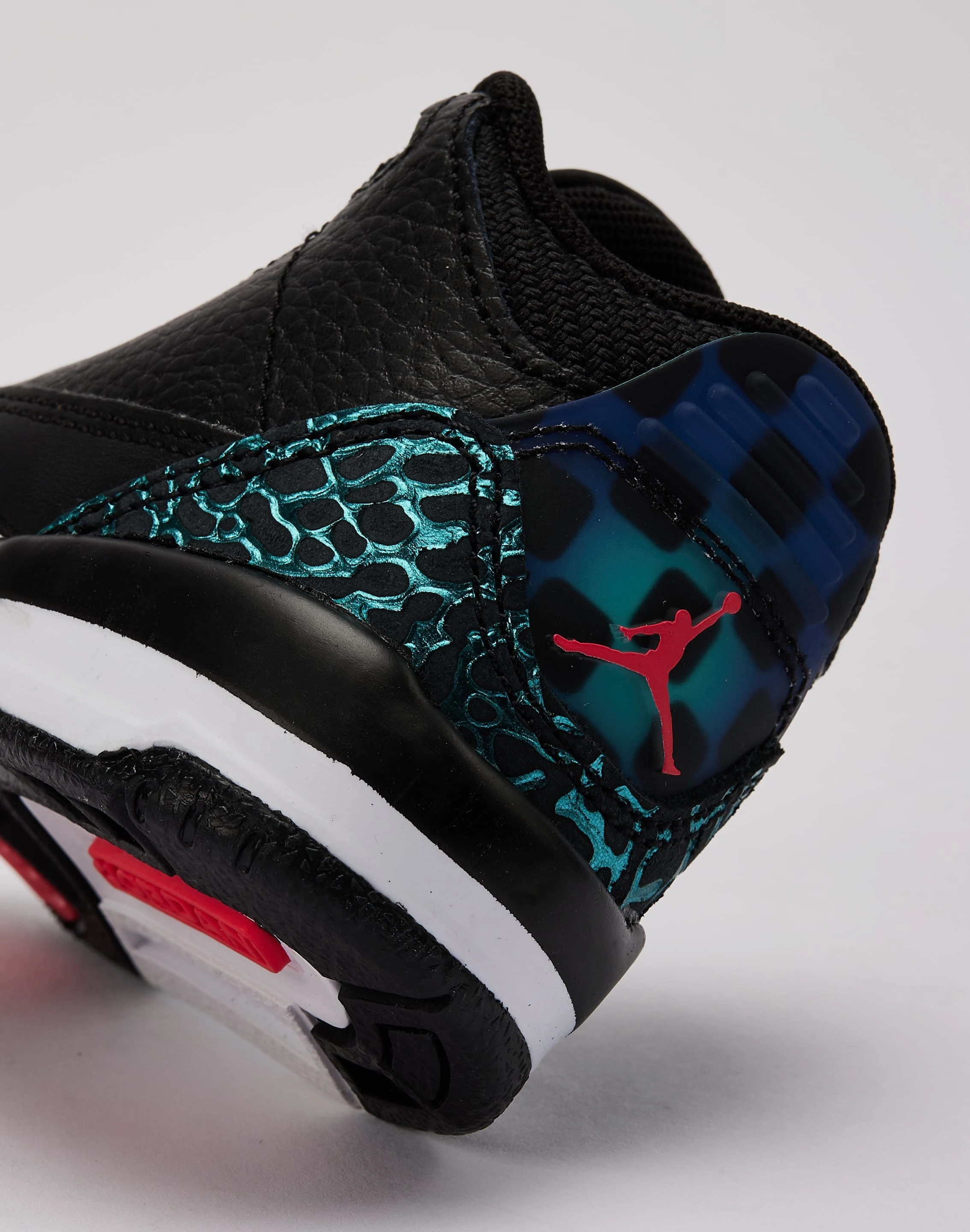 Shock Resistance Jordan Air Jordan 3 Retro SE 'Black and Hyper Jade' Toddler