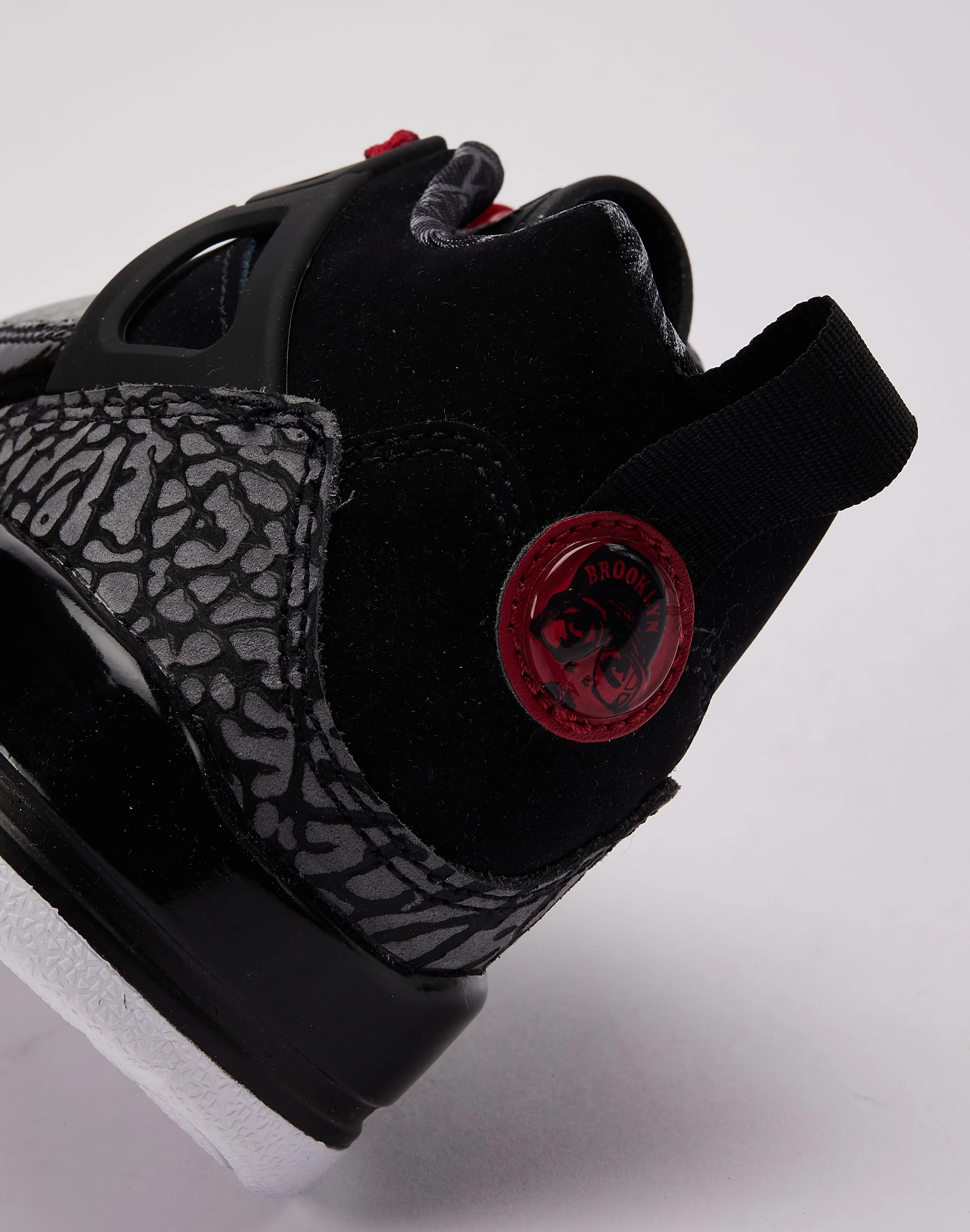 Jordan Spizike Low Grade-School FlexGroove