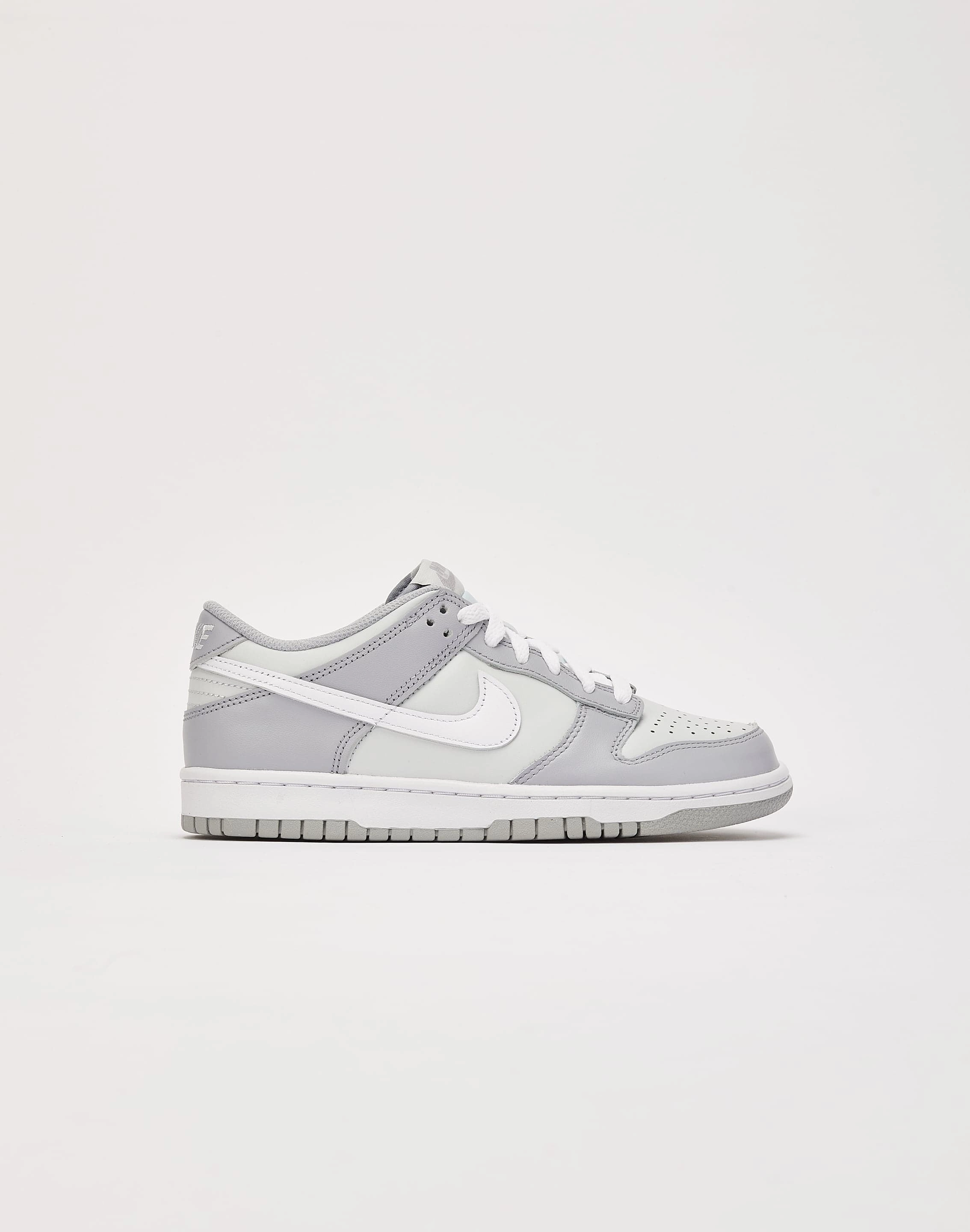 Nike Dunk Low Grade-School Easy Closure Mechanism
