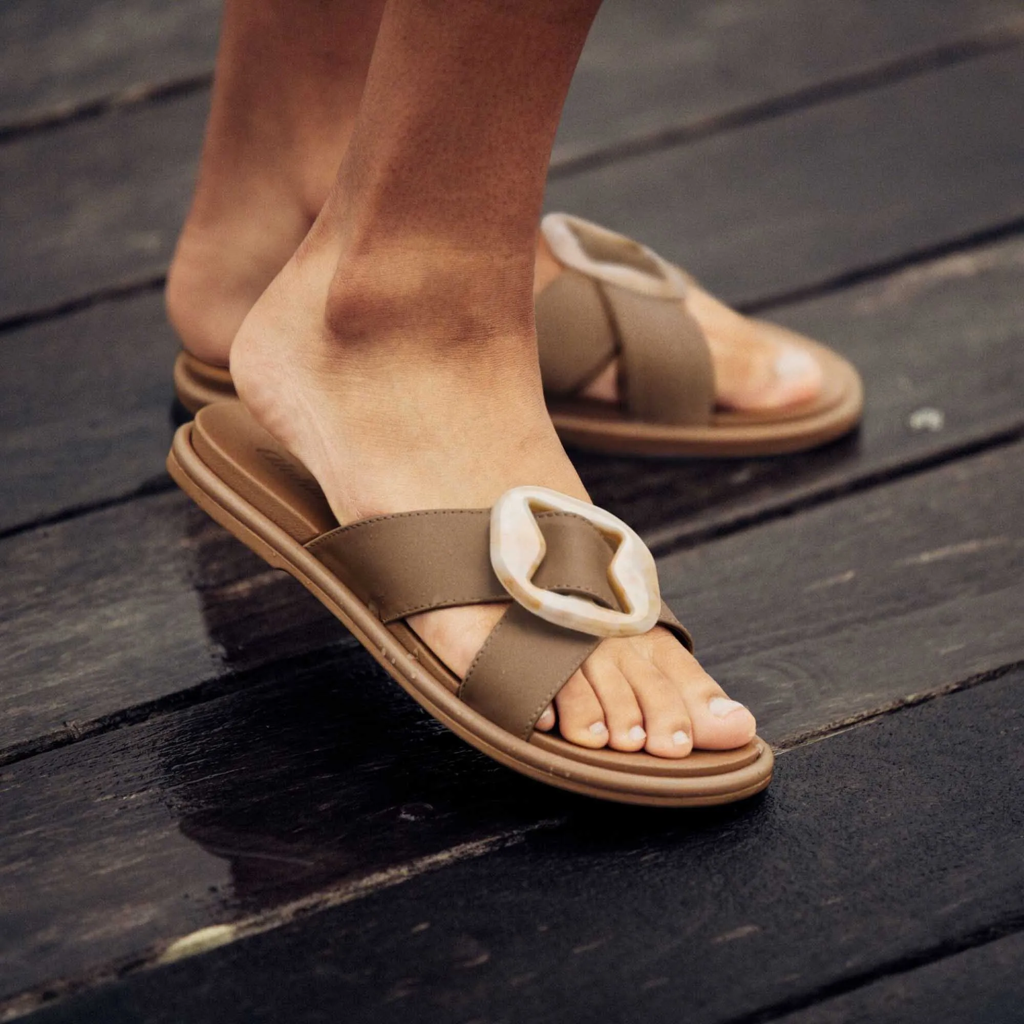 Multi Density Midsole Simple Style Lai Slide - Tan Padded Comfort