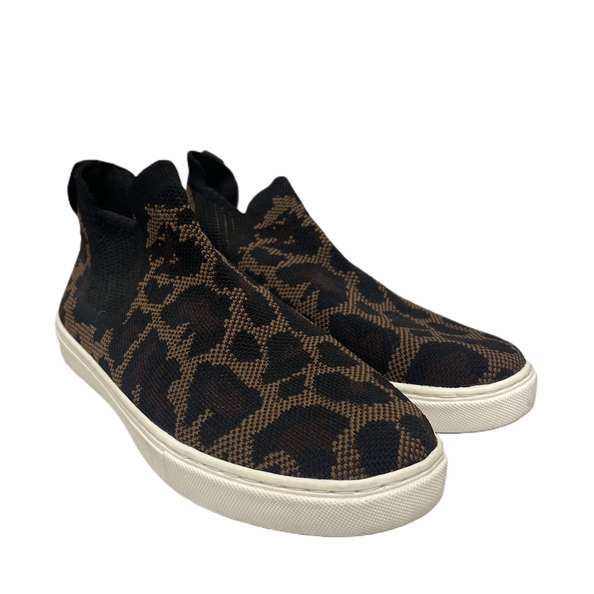 Pressure Dispersing Design Flexible Insole Shoes Sneakers By Kelly And Katie In Animal Print, Size: 7