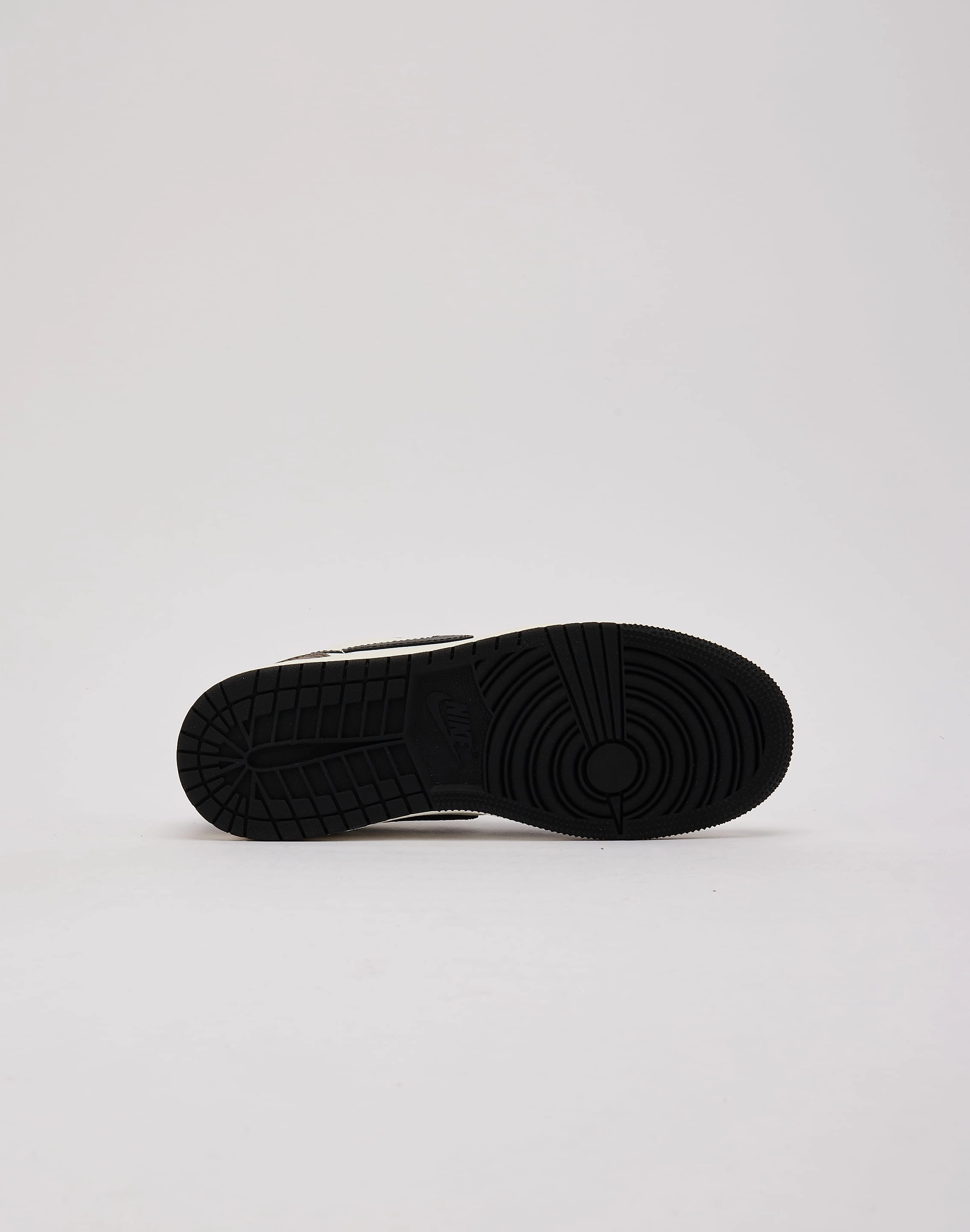 Jordan Air Jordan 1 Retro Low OG 'Mocha' Grade-School Non Toxic Materials