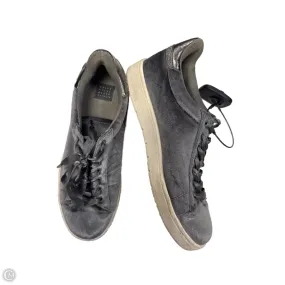 DurableMaterial Shoes Sneakers By White House Black Market In Grey, Size: 8