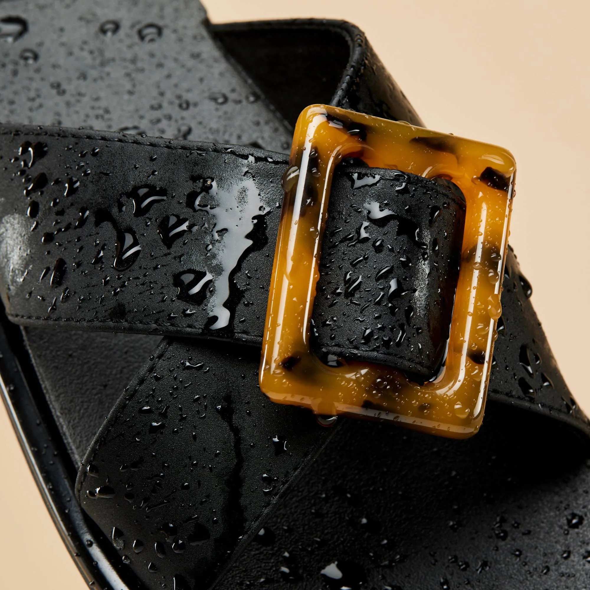 Adjustable buckle Lai Slide - Black