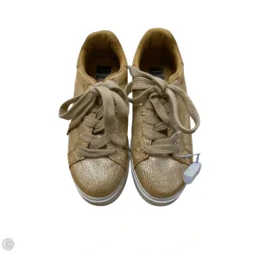 Shoes Sneakers By Dirty Laundry In Gold, Size: 9 well made Light Pace