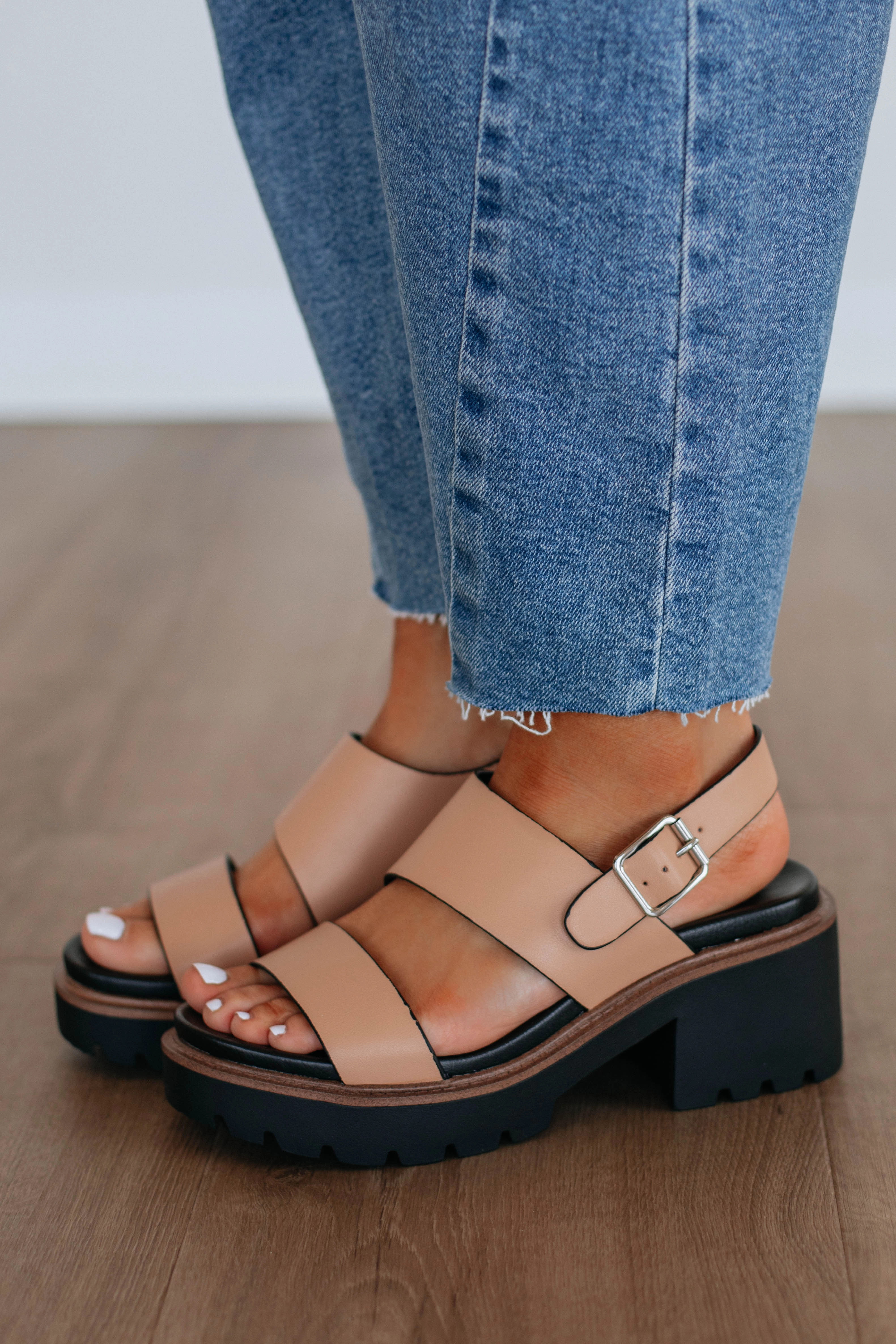 Dinner Look Attitude Upgrade Heels - Tan