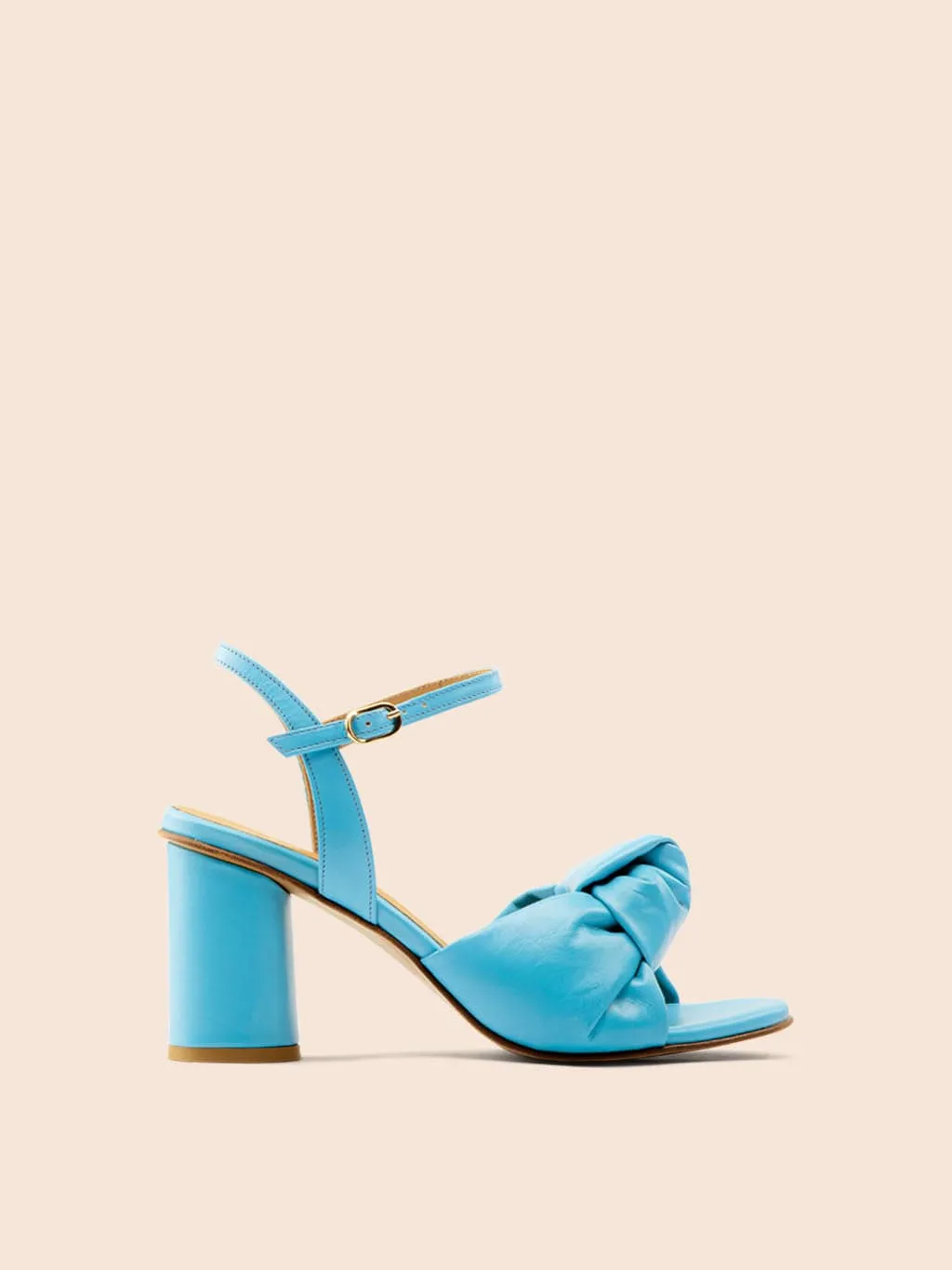 Noto Sky Heel Sleek Comfort Street Edge