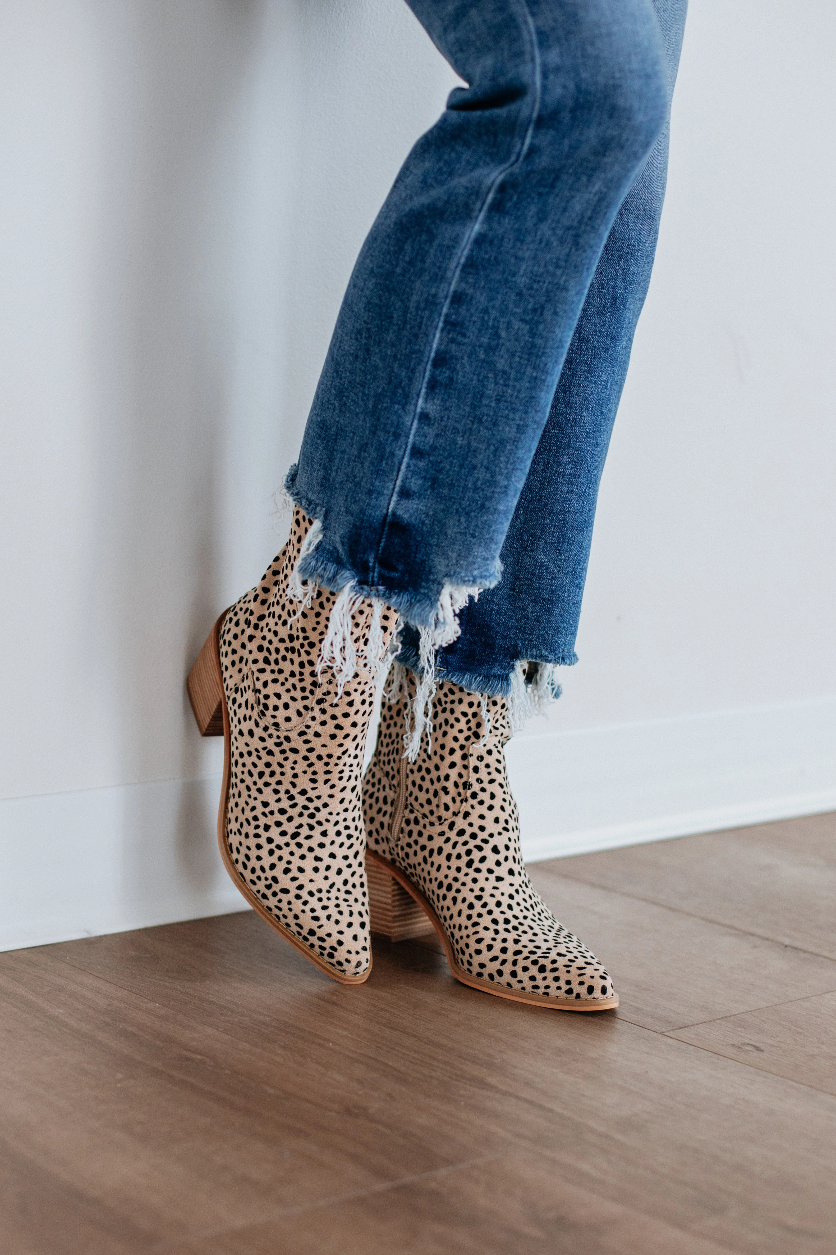 Story Glow City Pace Talk Of The Town Boots