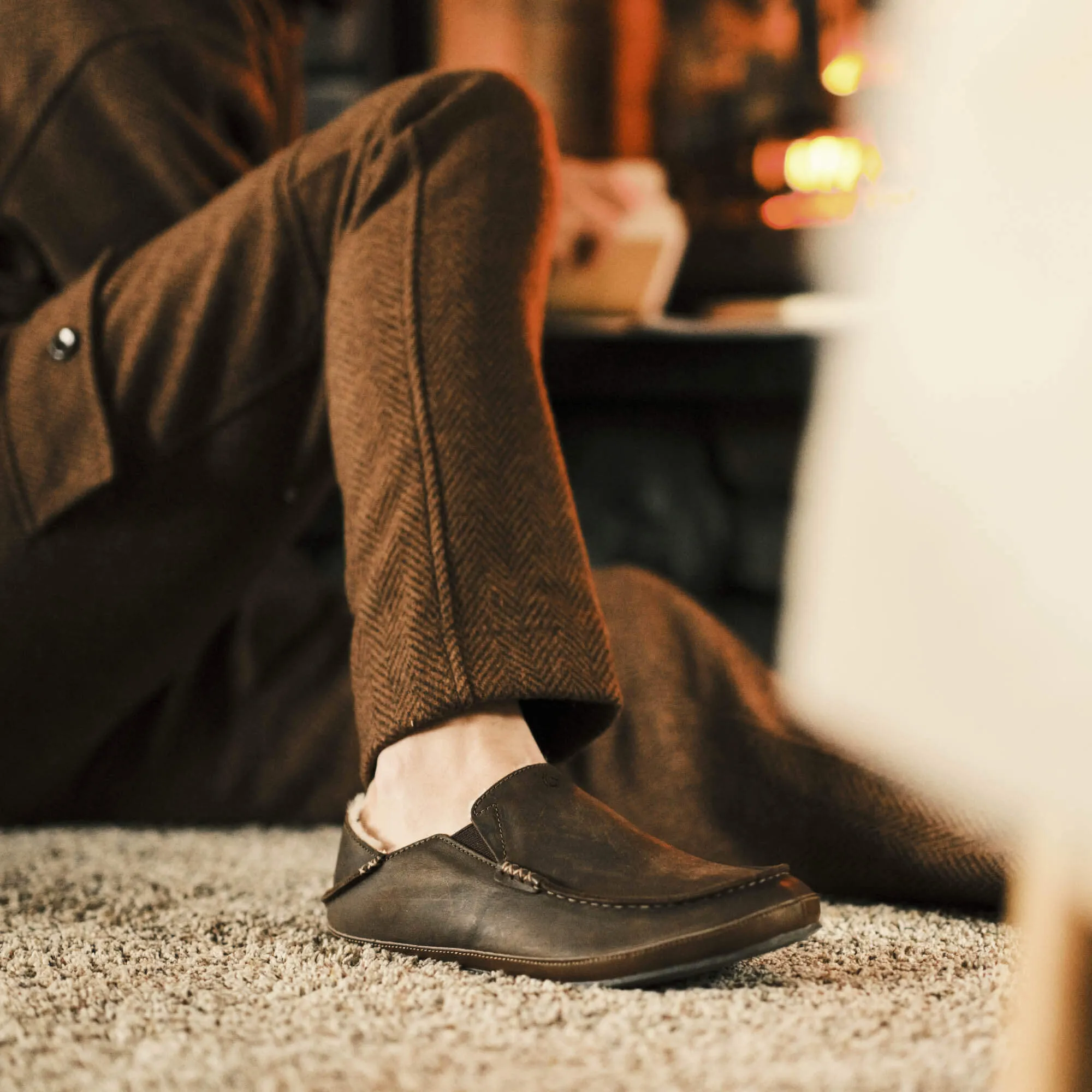 Stylish Look Comfort Strap Molo Slipper - Dark Wood