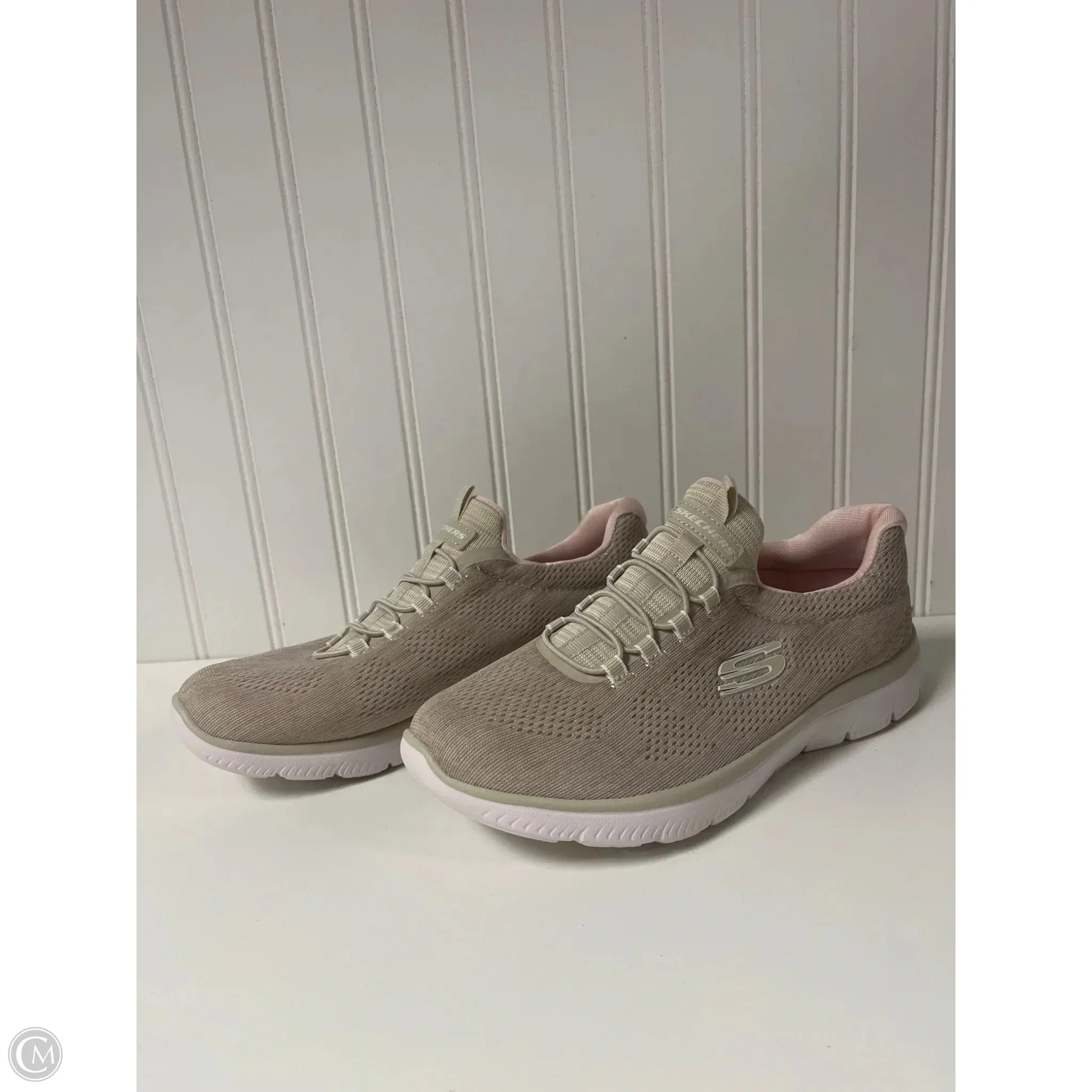 Shoes Sneakers By Skechers In Beige, Size: 8 Weather Friendly