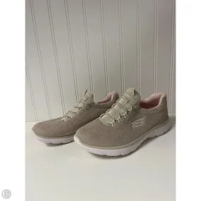 Shoes Sneakers By Skechers In Beige, Size: 8 Weather Friendly