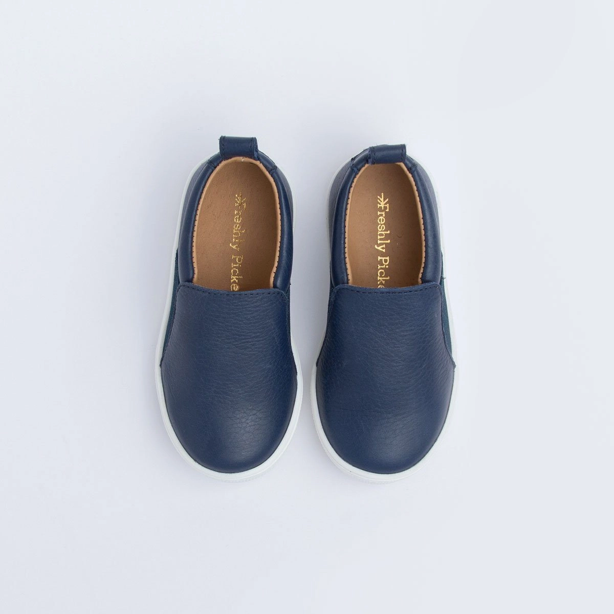Casual Design Dynamic Edge Navy Slip-On Sneaker