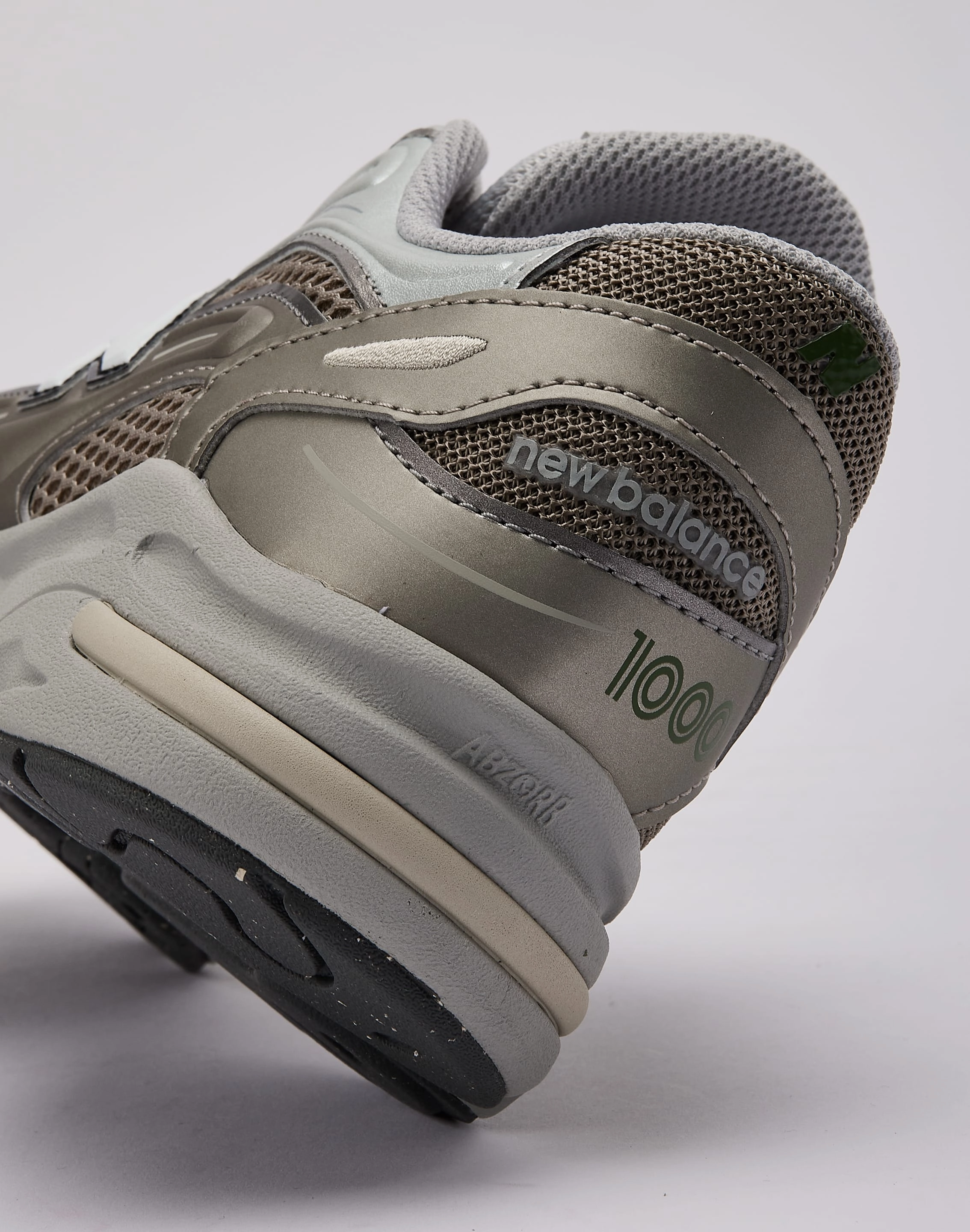 New Balance 1000 Grade-School Anti Slip Traction Outsole