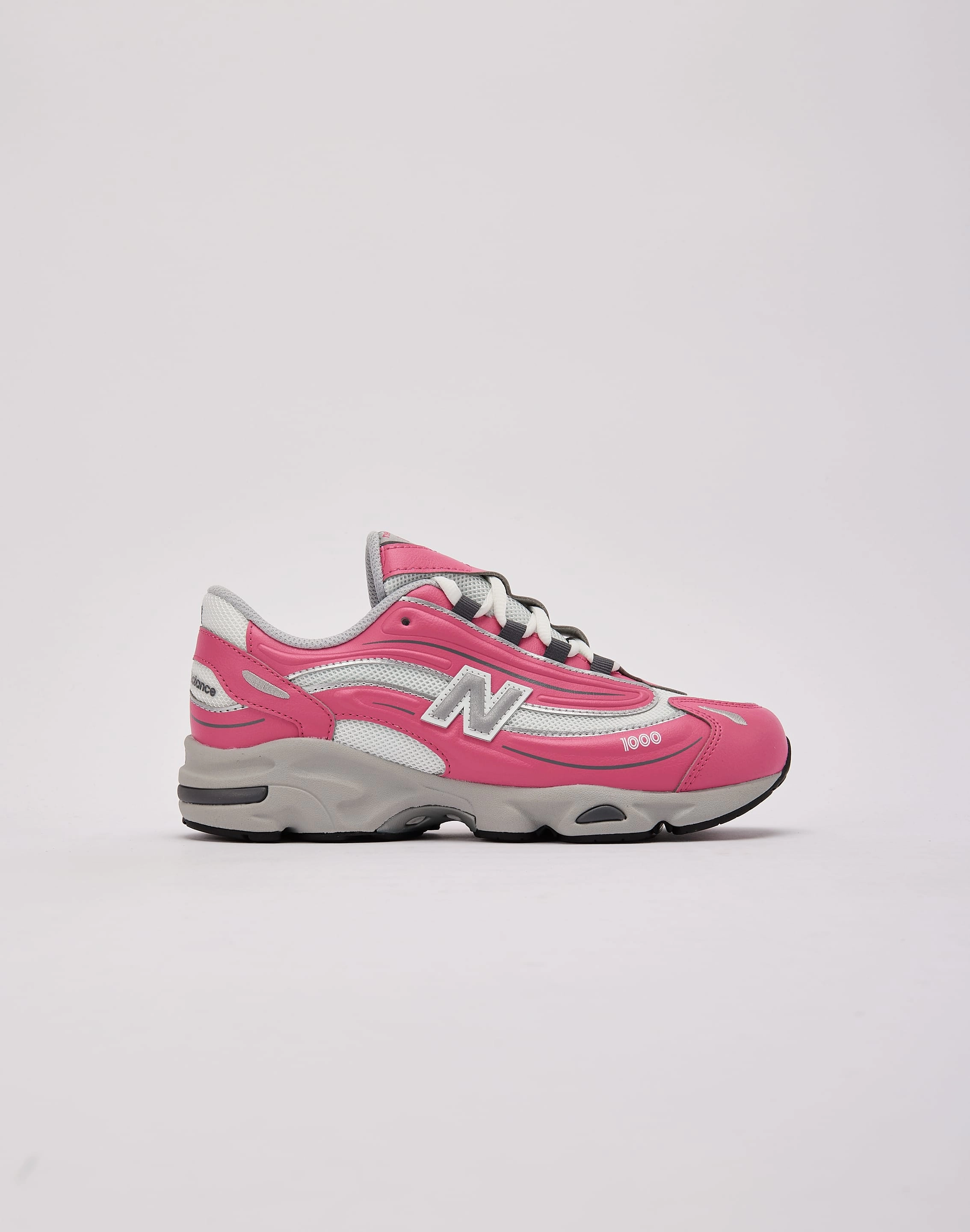New Balance 1000 Grade-School Giant pattern