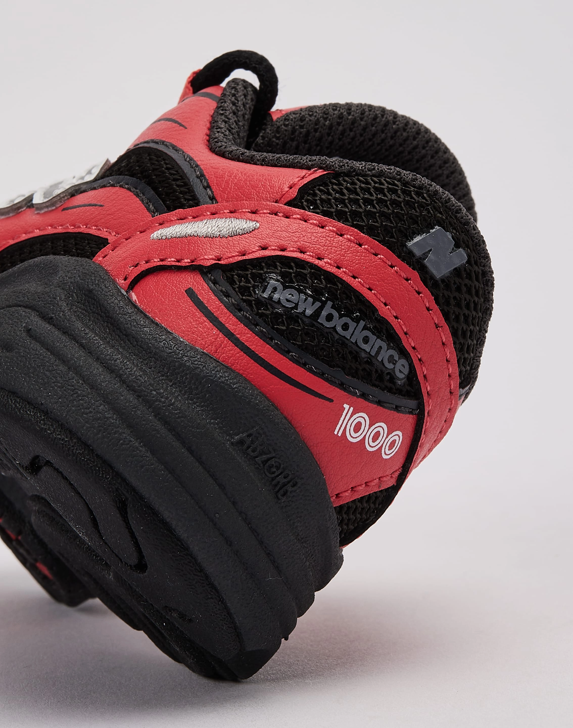 Exclusive Track - meet New Balance 1000 Toddler